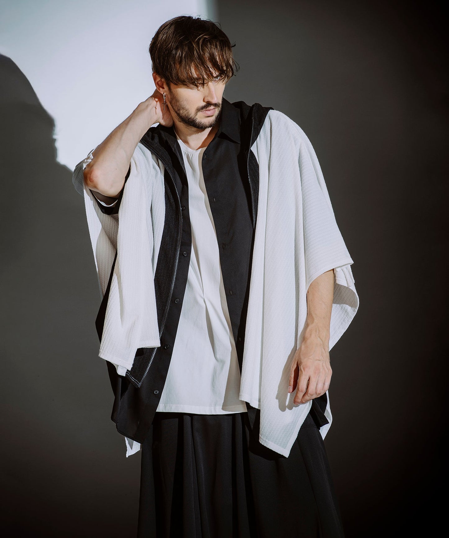 WHITE Model:H182cm