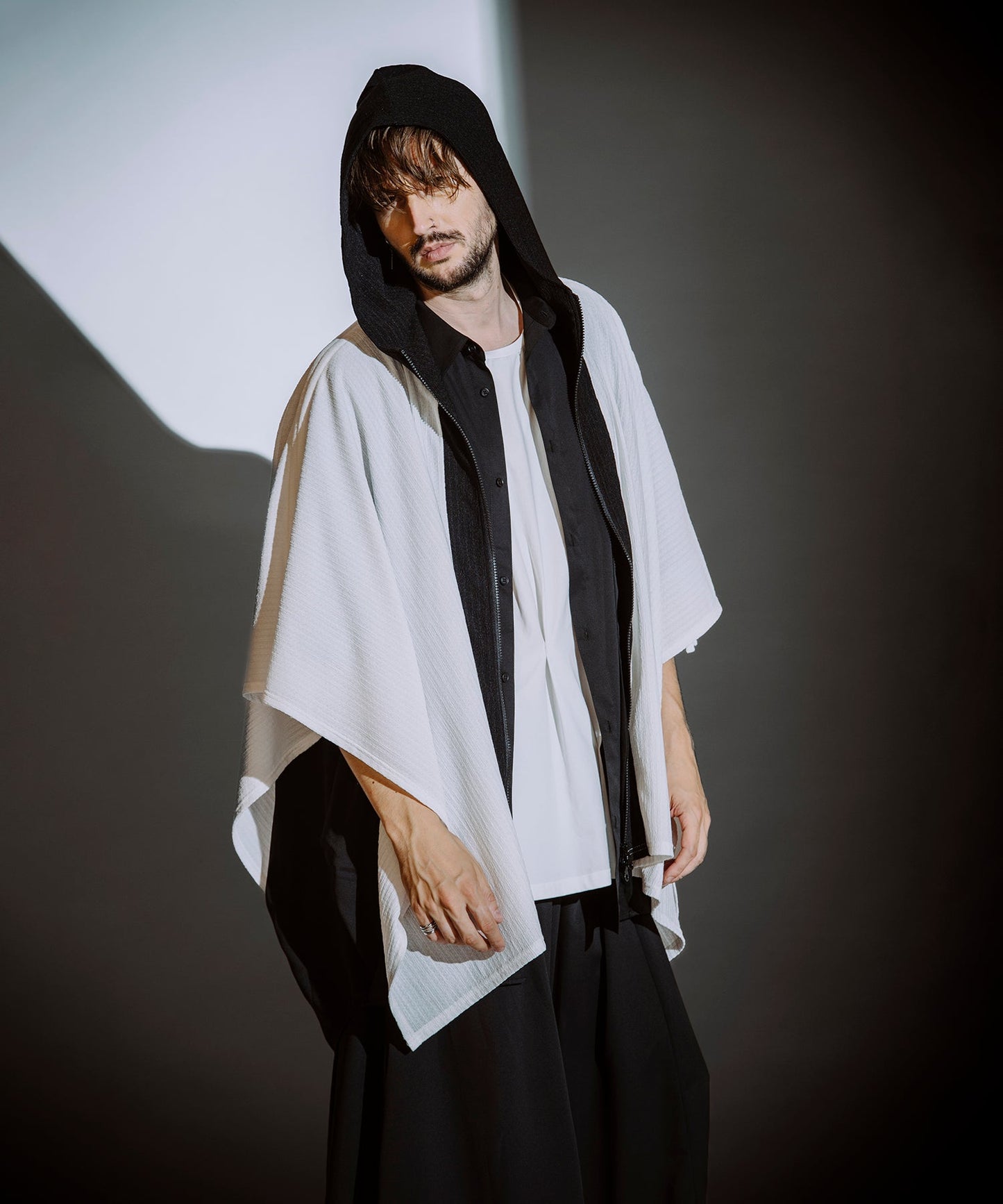 WHITE Model:H182cm