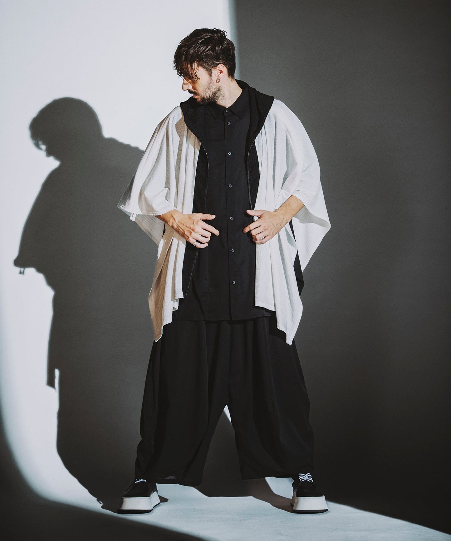 WHITE Model:H182cm