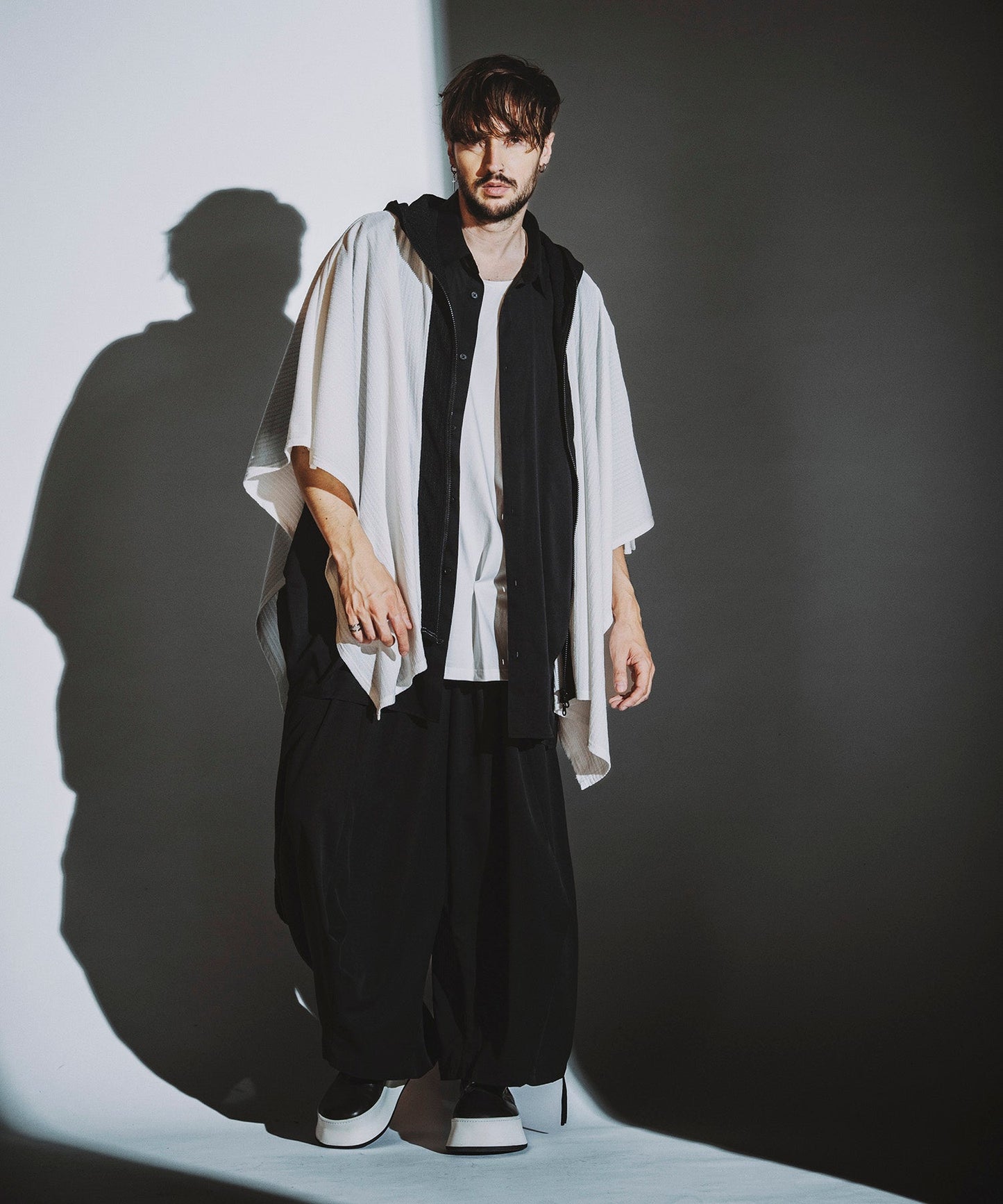 WHITE Model:H182cm