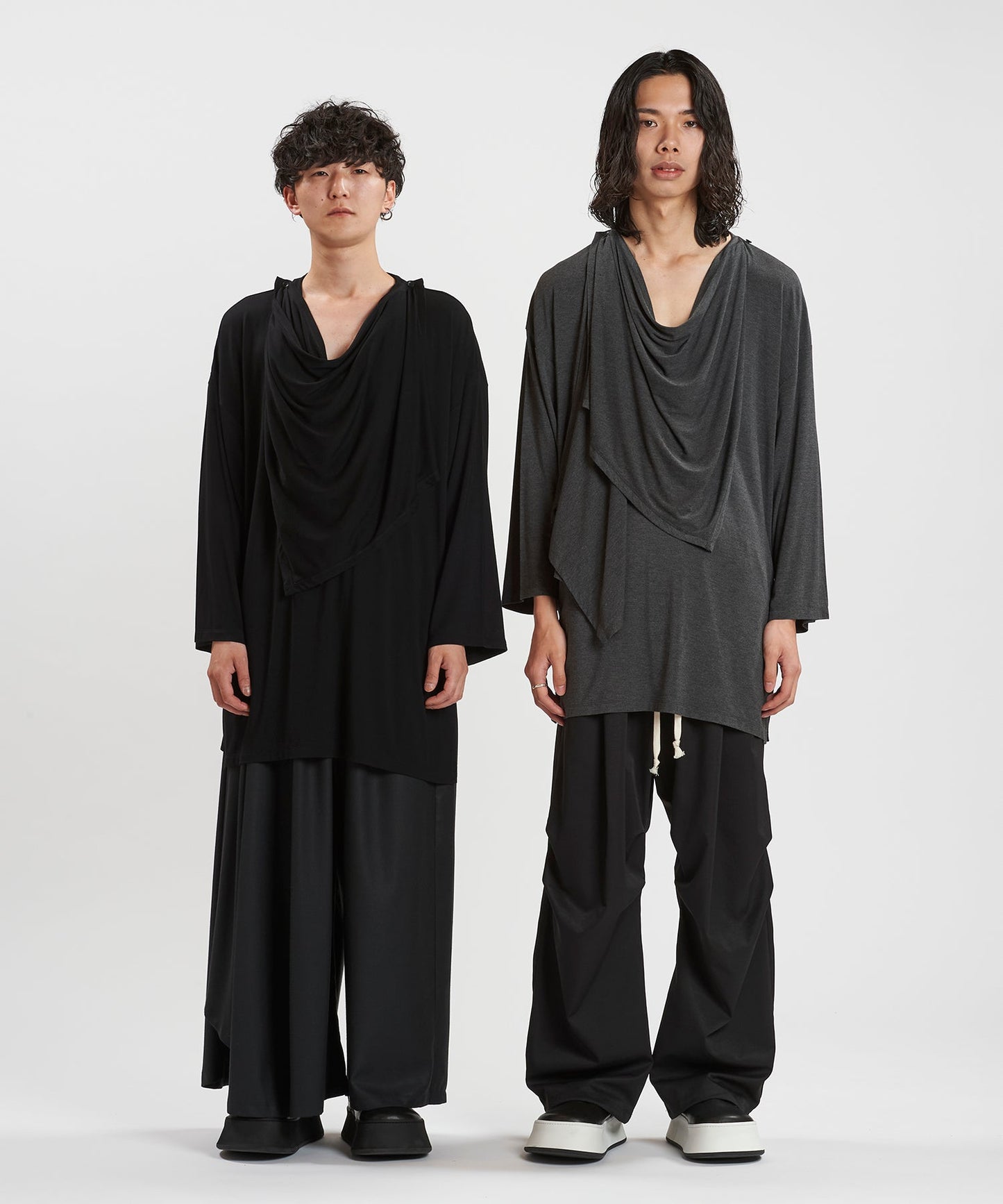 BLACK Model:H169cm / D.GRAY Model:H180cm