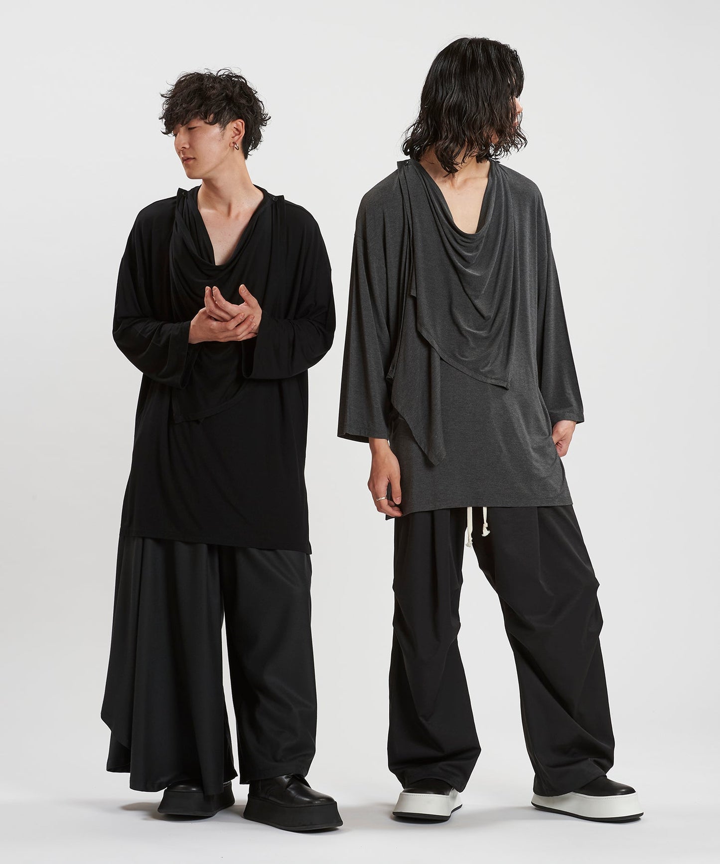BLACK Model:H169cm / D.GRAY Model:H180cm