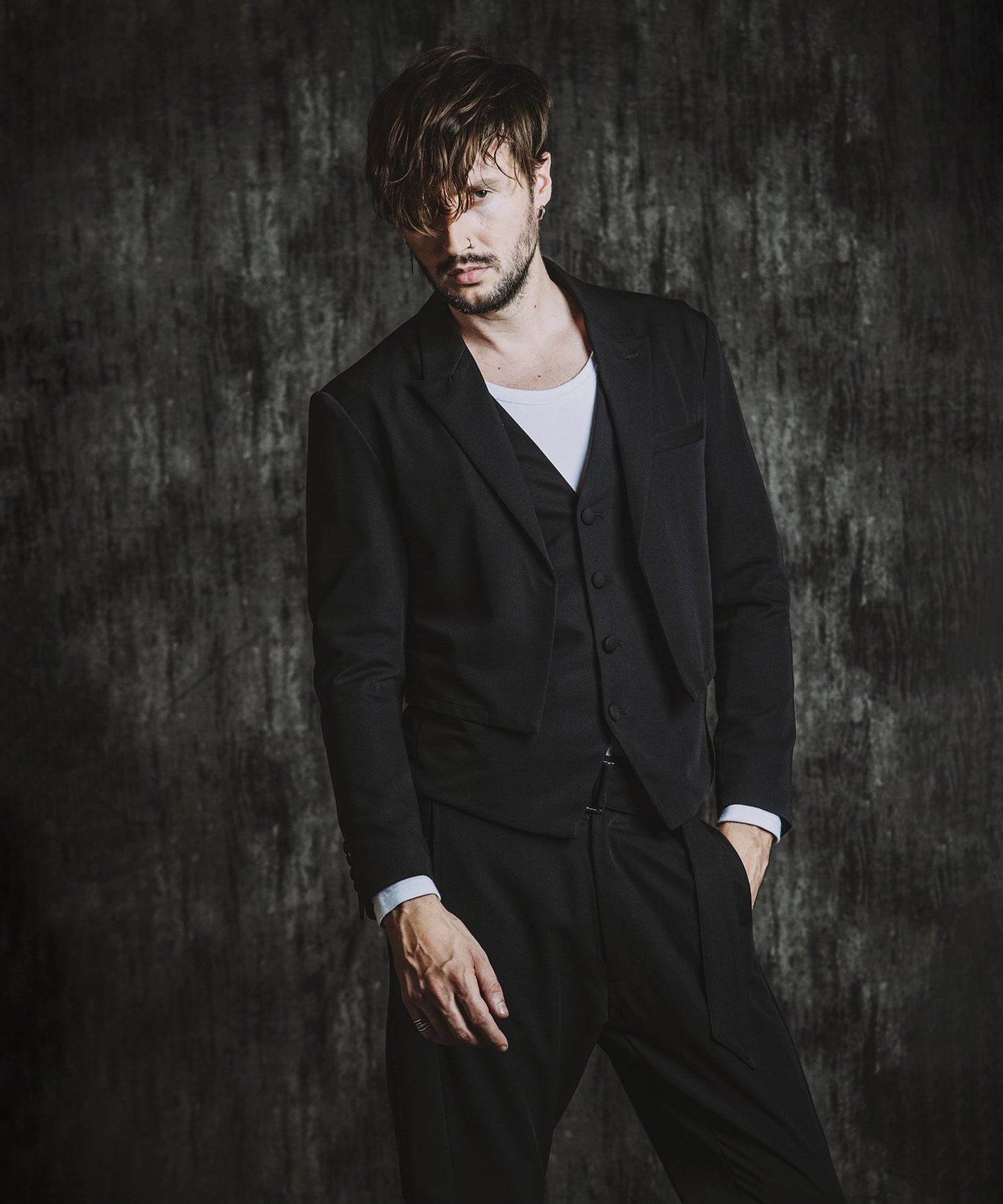 BLACK Model:H182cm