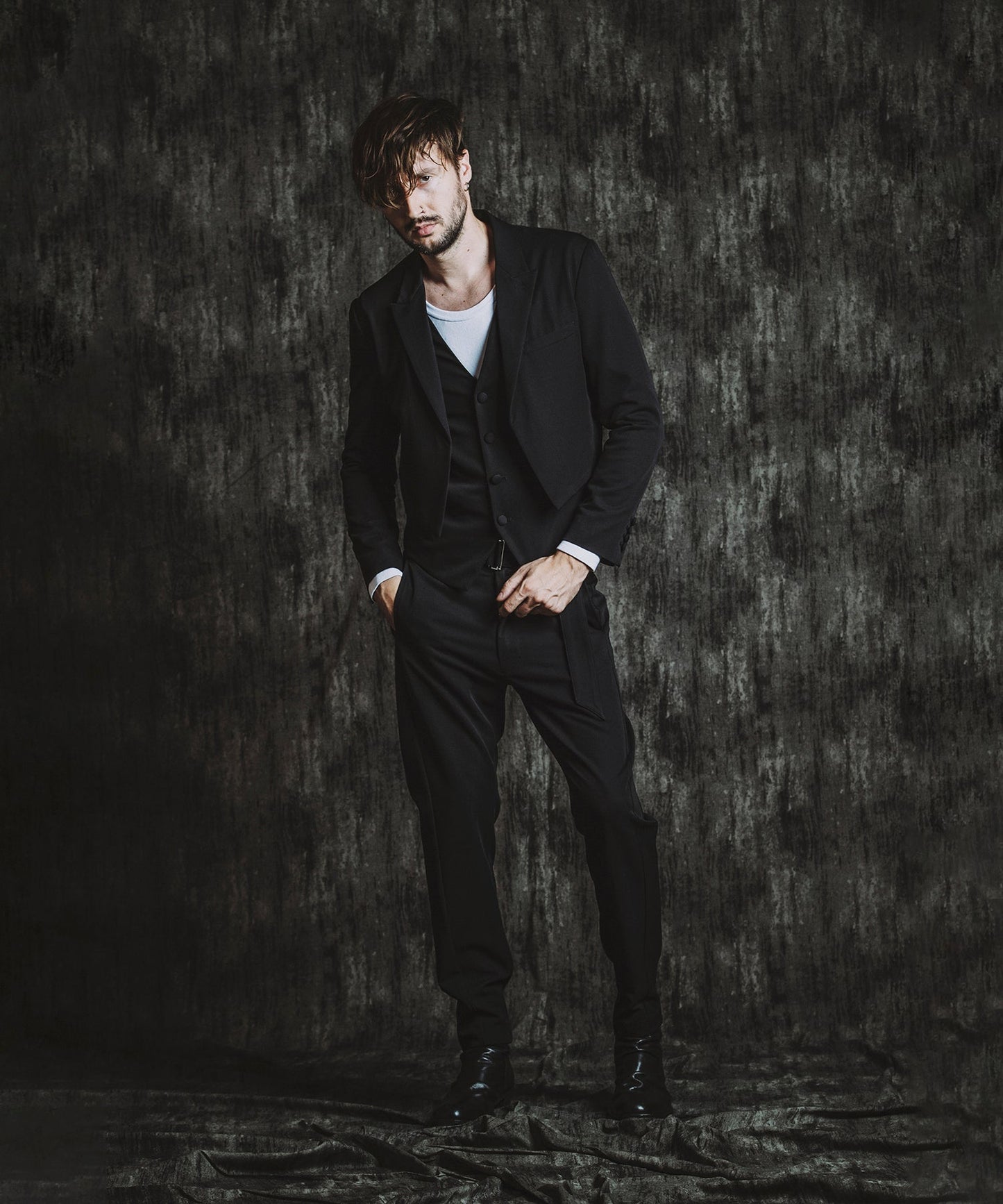 BLACK Model:H182cm