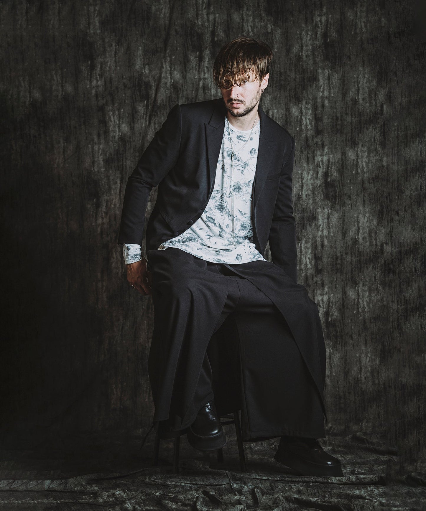 BLACK Model:H182cm