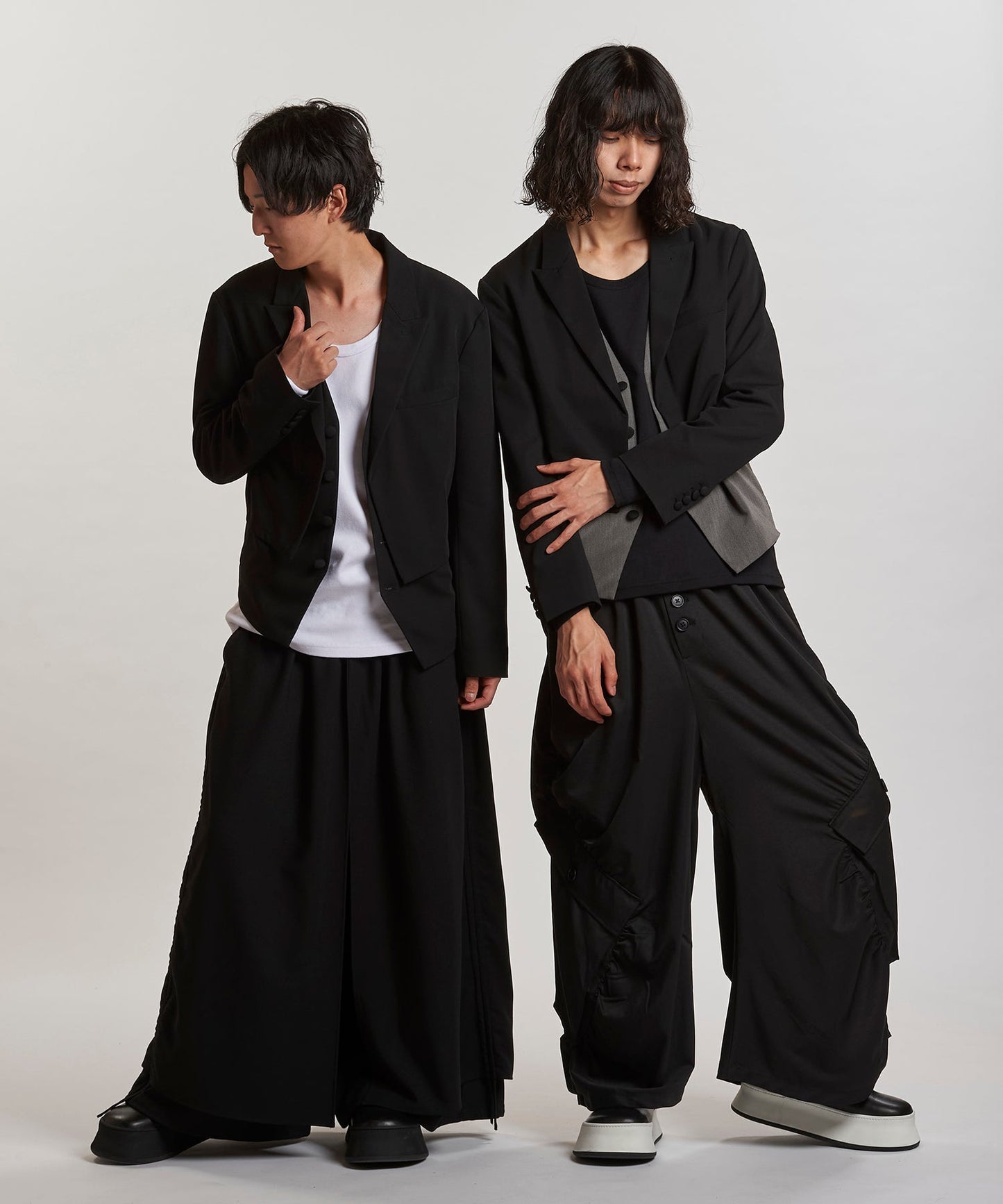BLACK Model:H169cm / MIX Model:H180cm