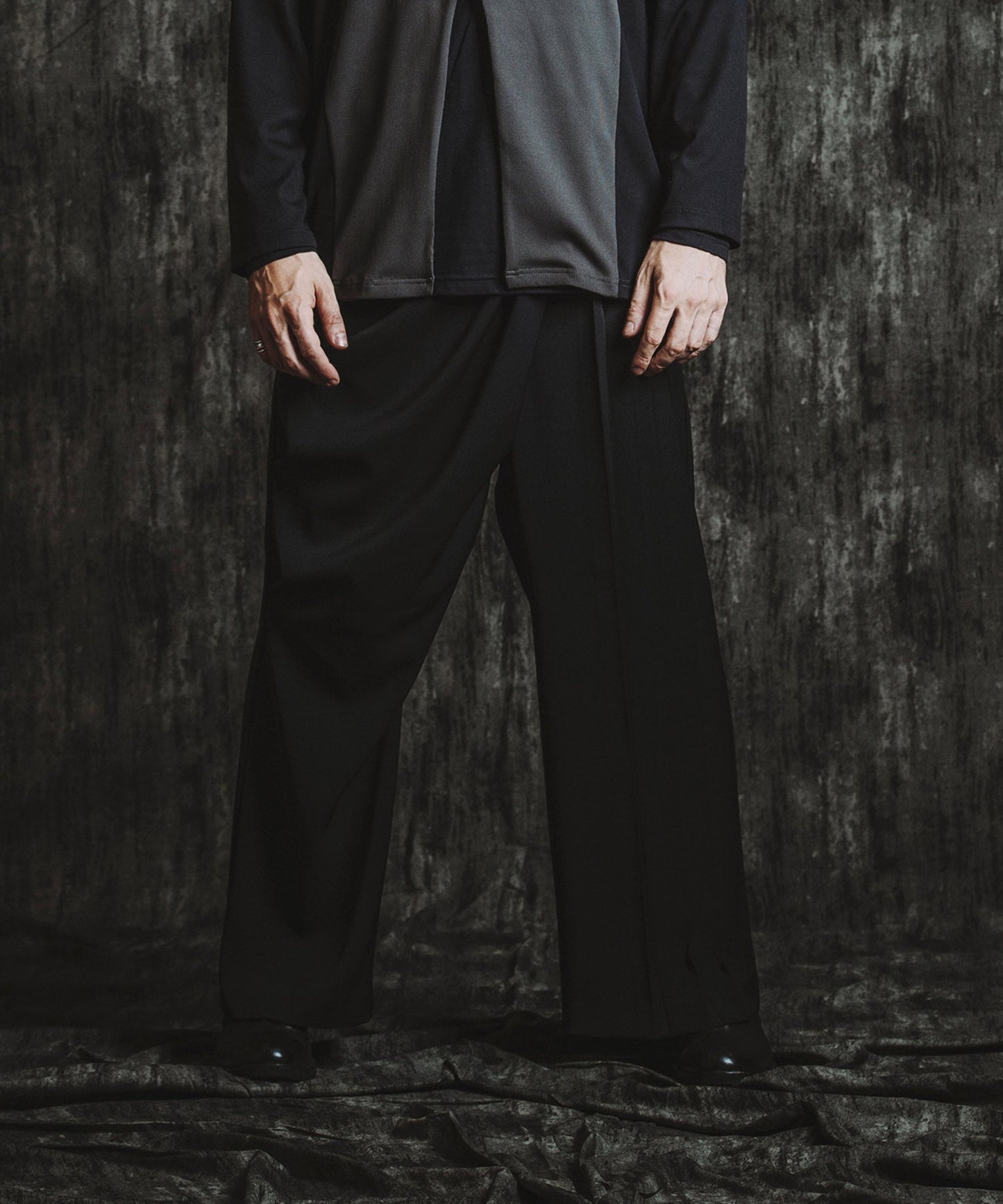 BLACK Model:H182cm
