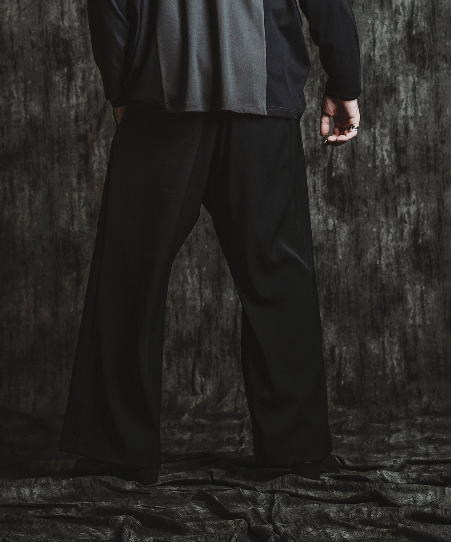 BLACK Model:H182cm