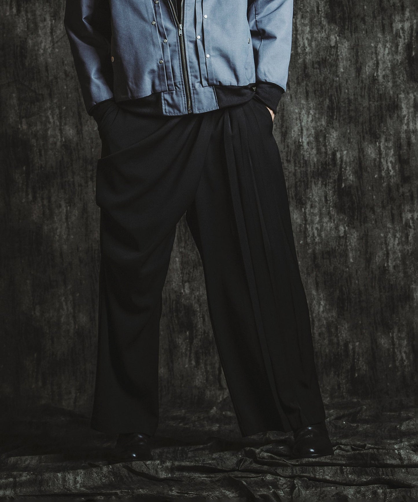 BLACK Model:H182cm