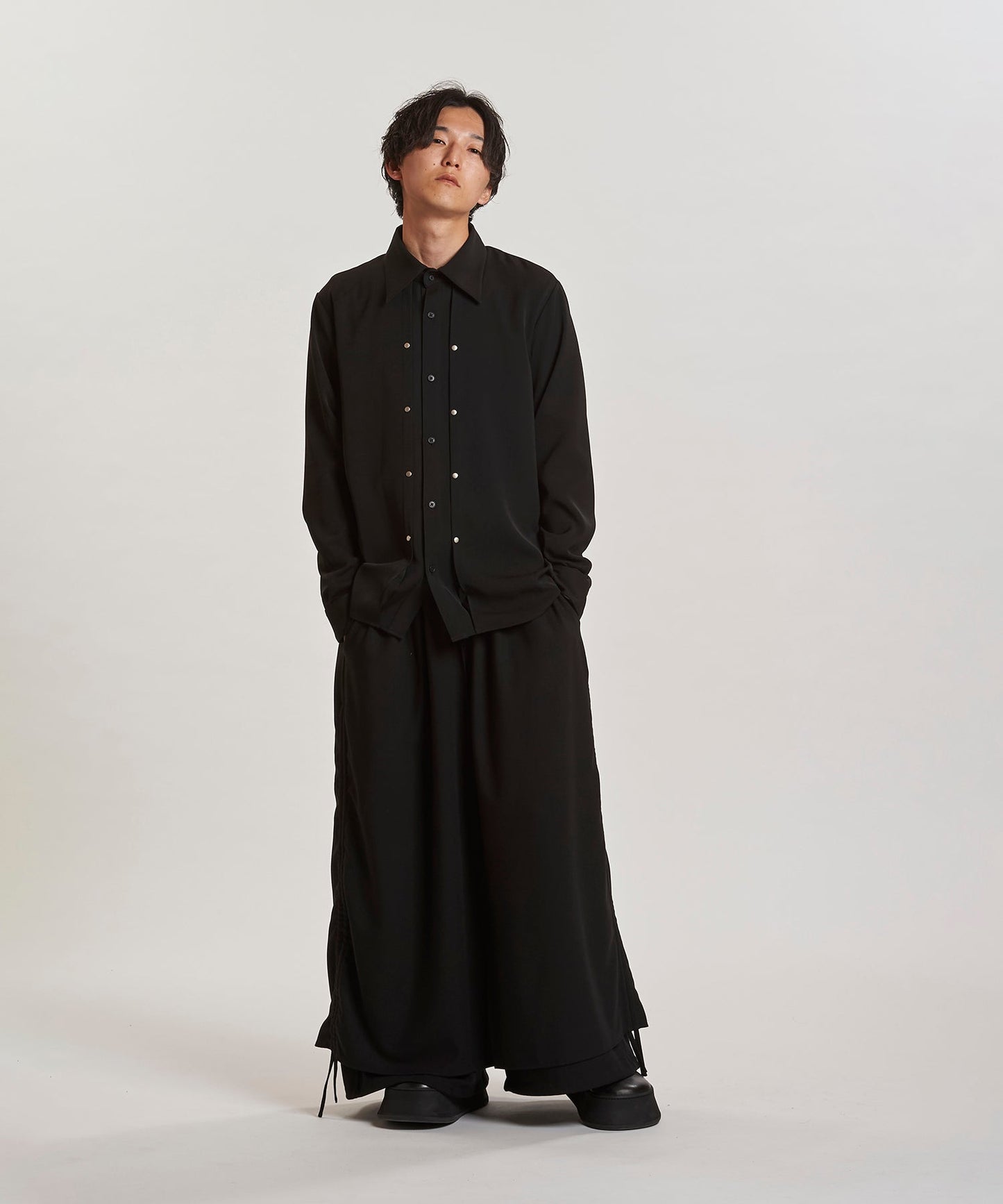 BLACK Model:H169cm