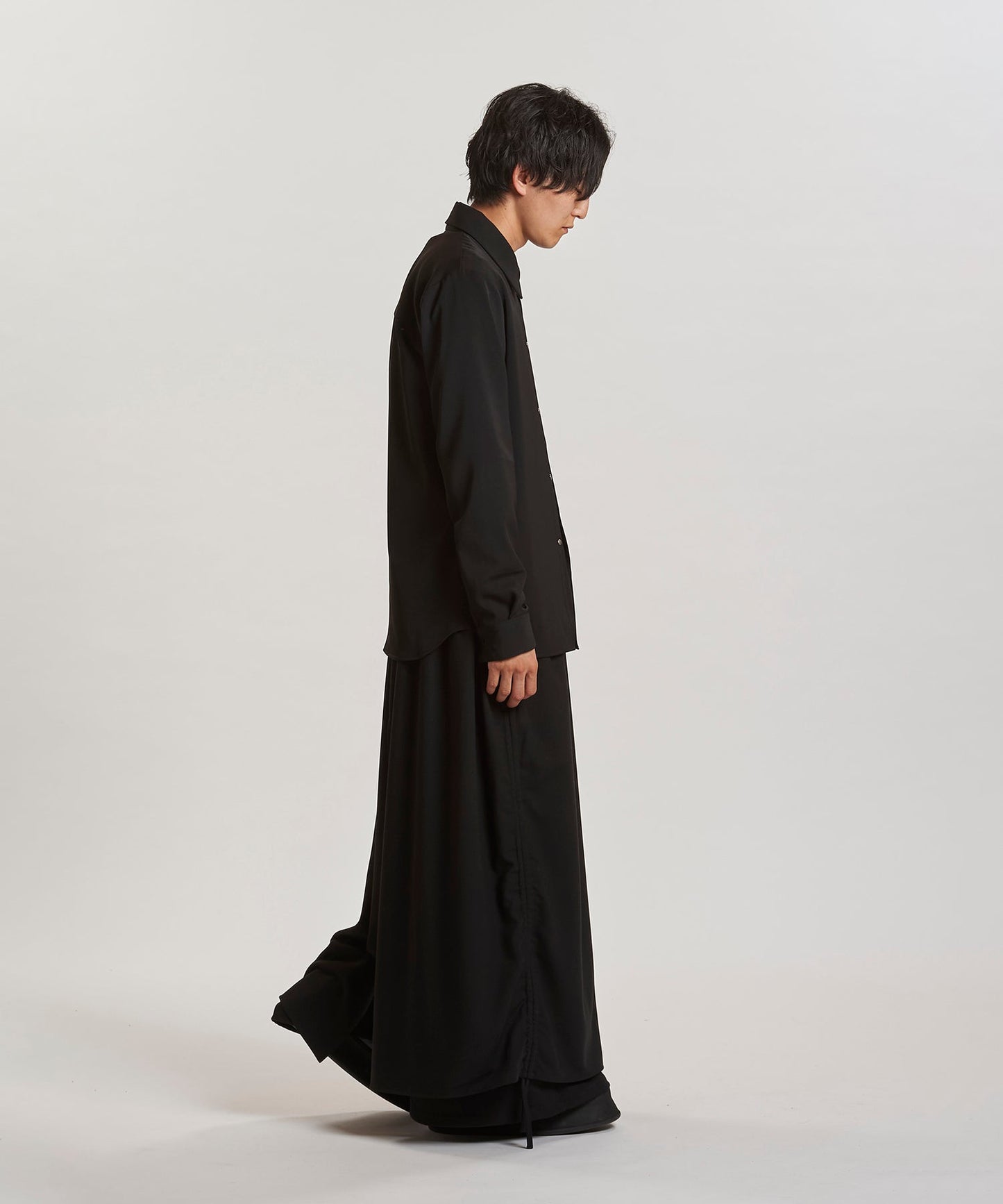 BLACK Model:H169cm