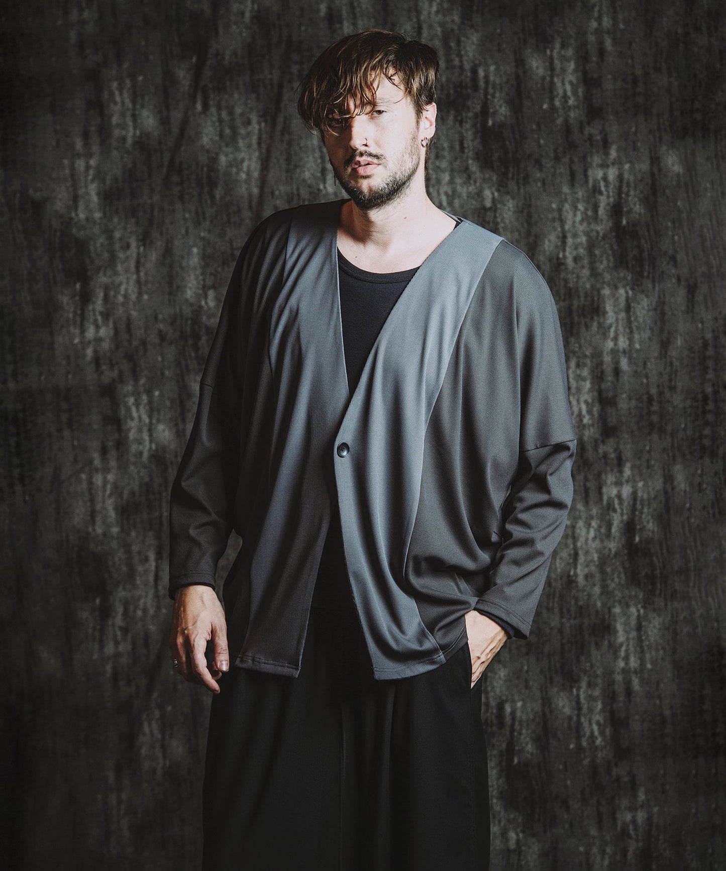 GRAY Model:H182cm