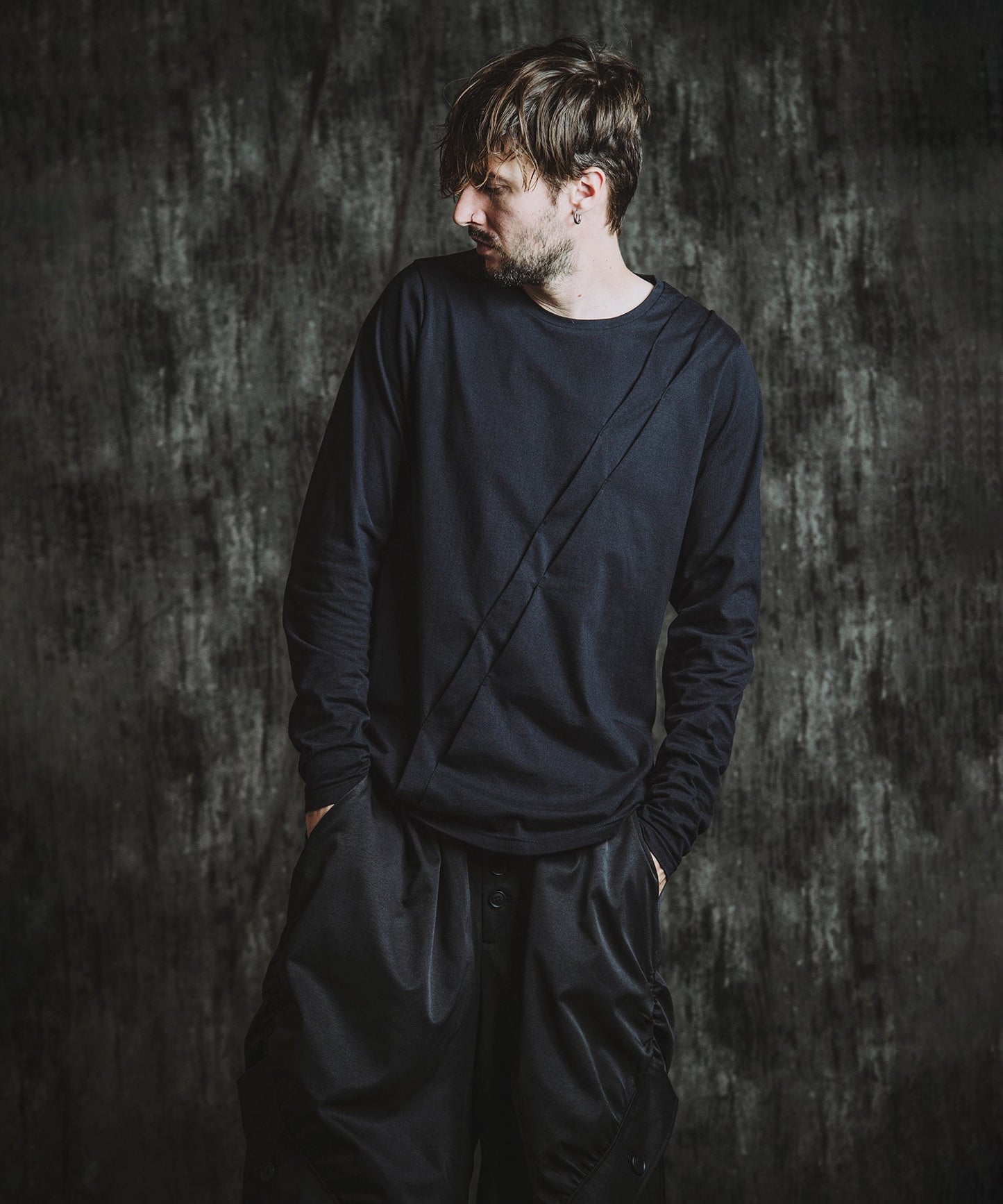 BLACK Model:H182cm