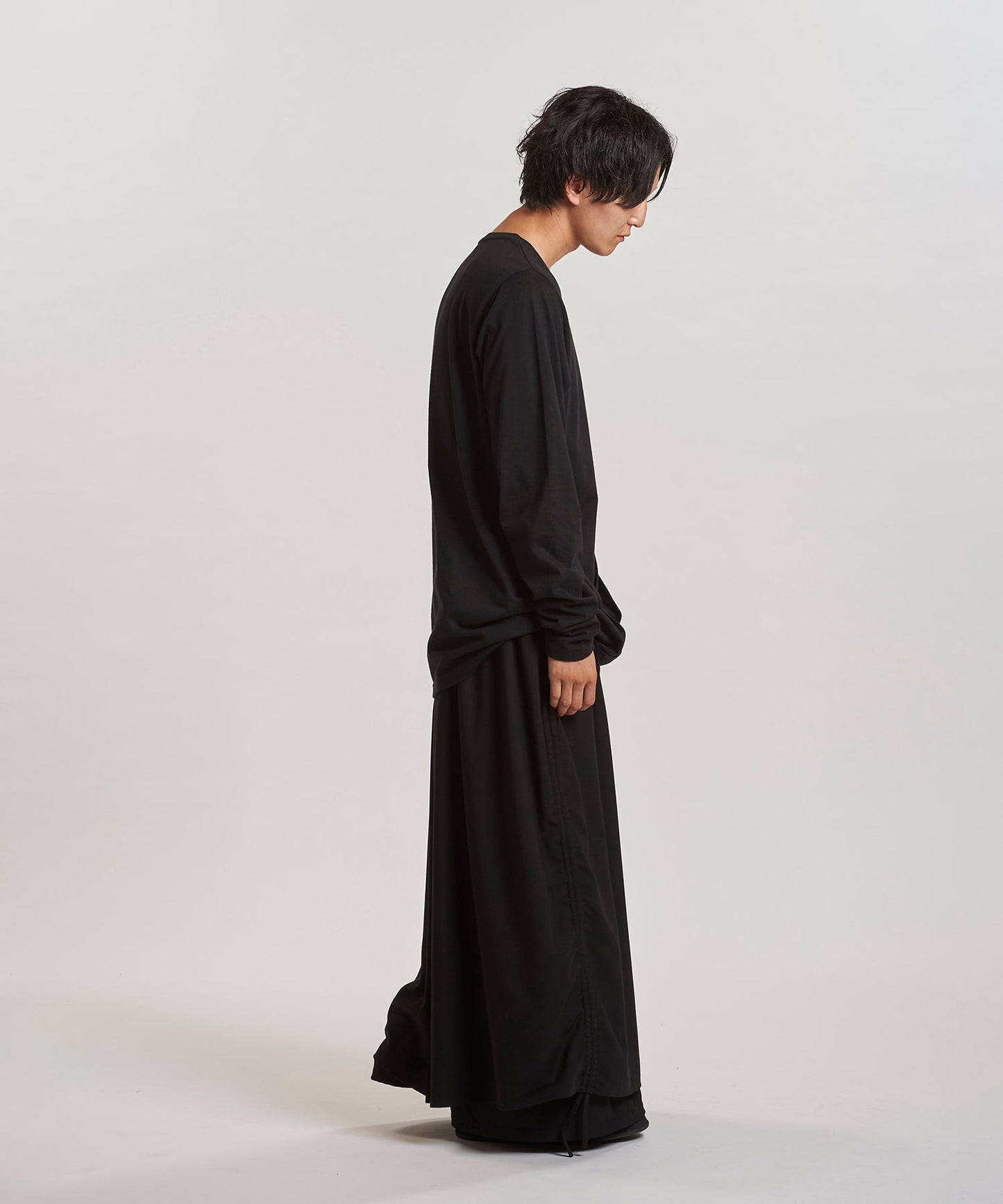 BLACK Model:H169cm