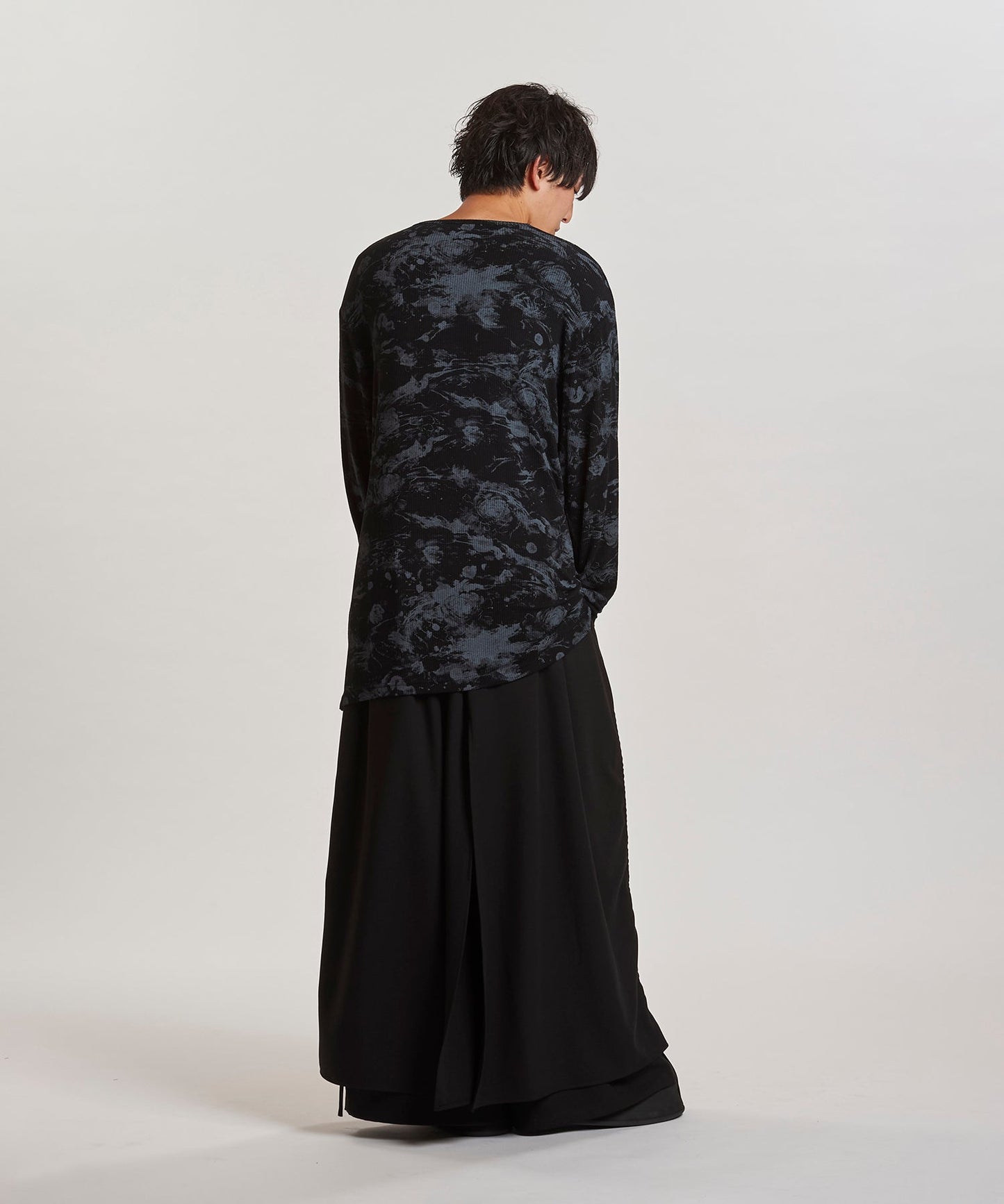 BLACK Model:H169cm