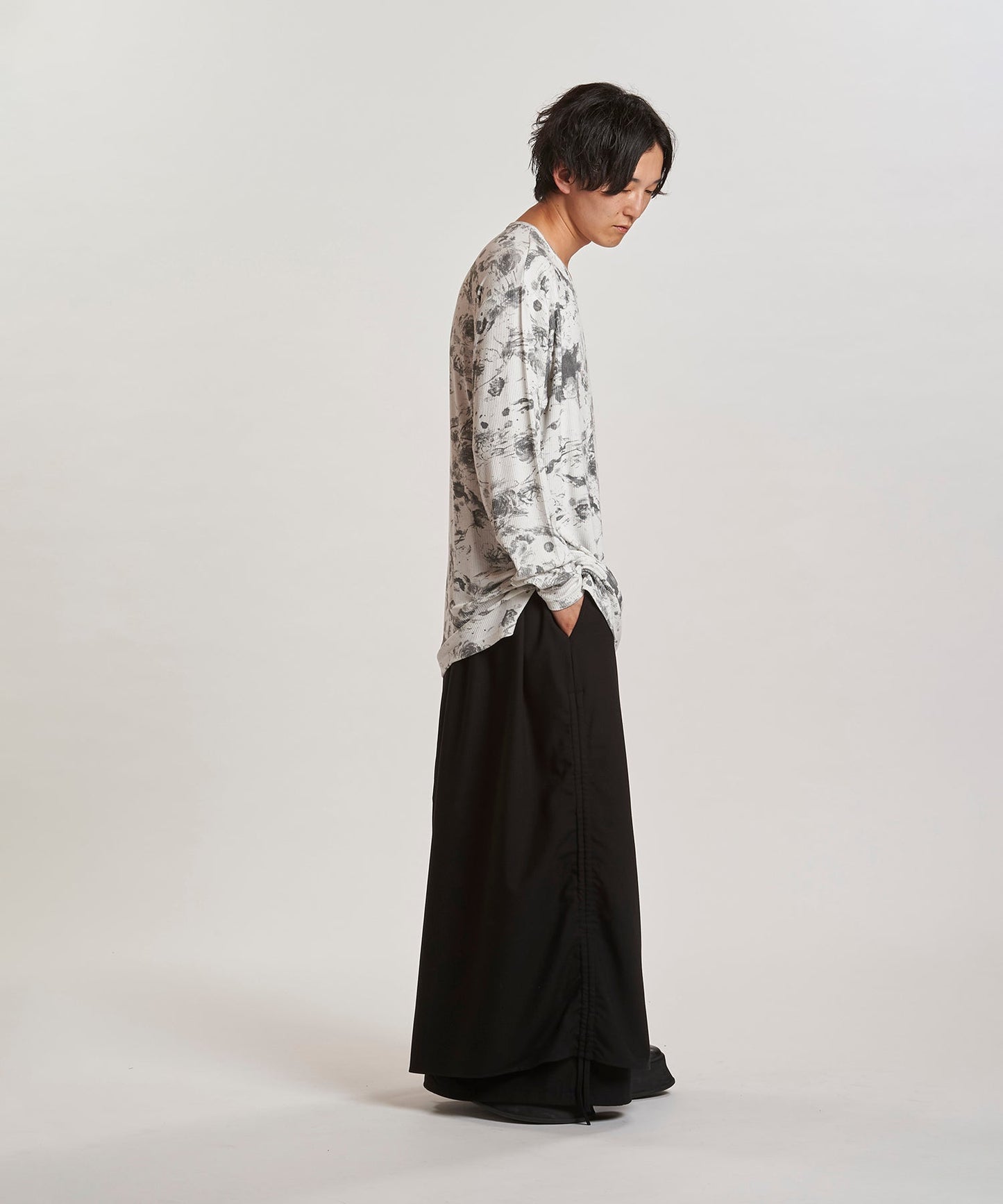 WHITE Model:H169cm