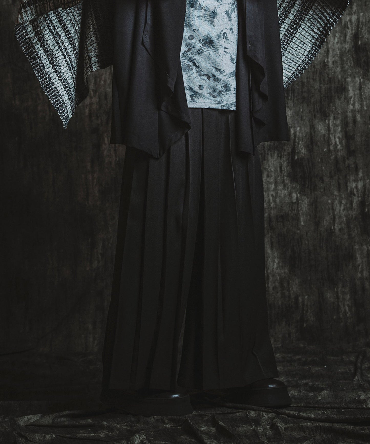 BLACK Model:H182cm