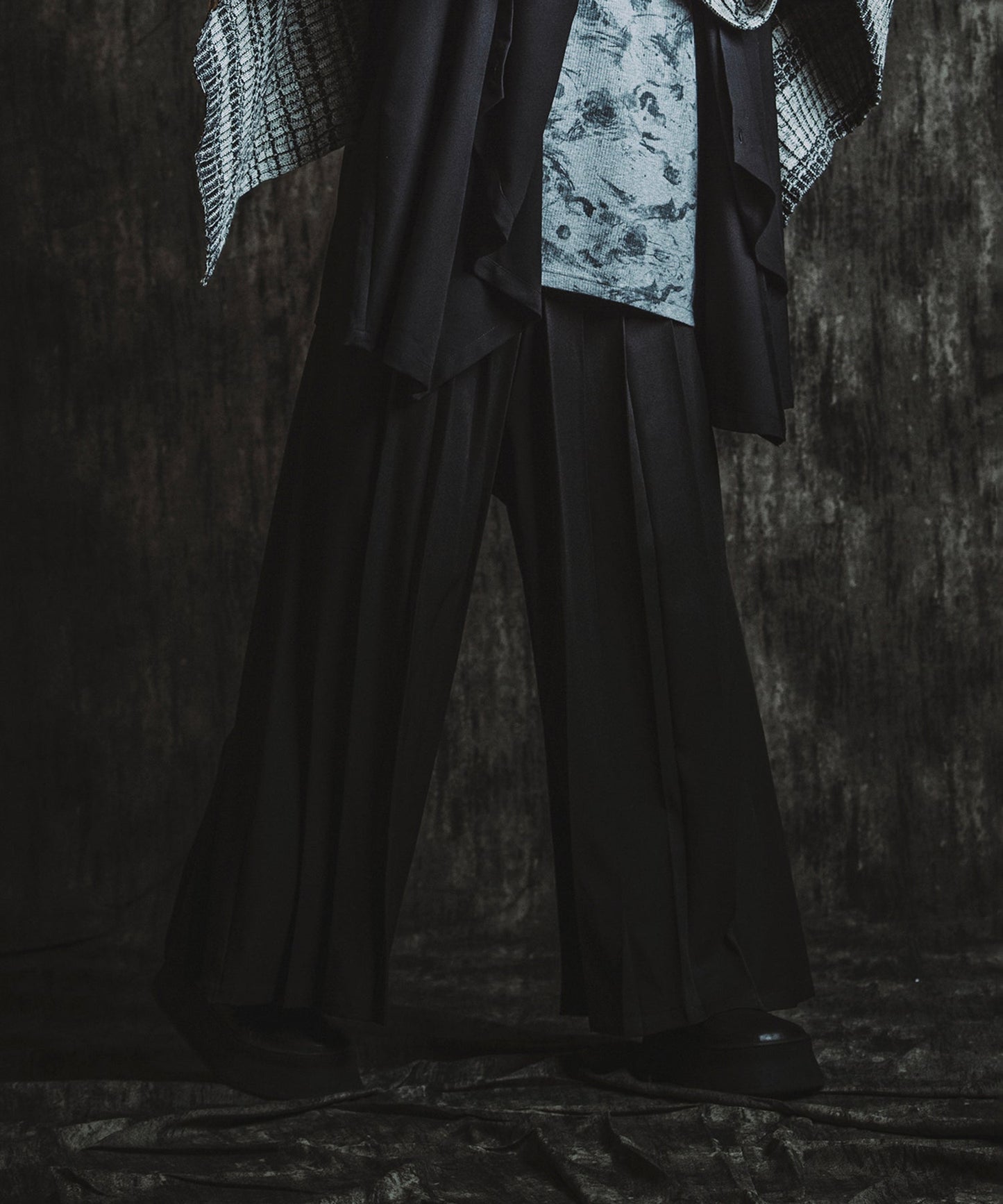 BLACK Model:H182cm