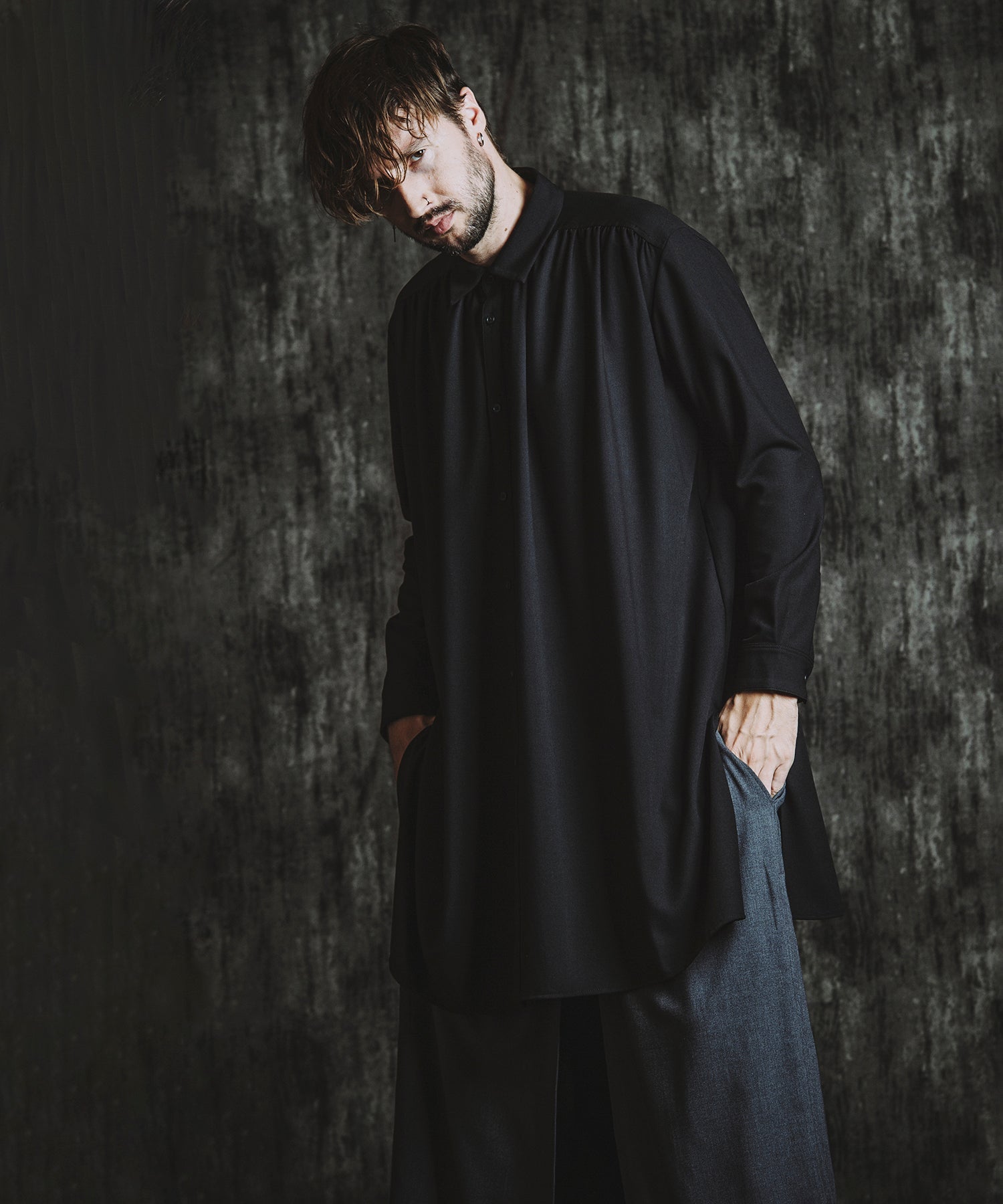 BLACK Model:H182cm