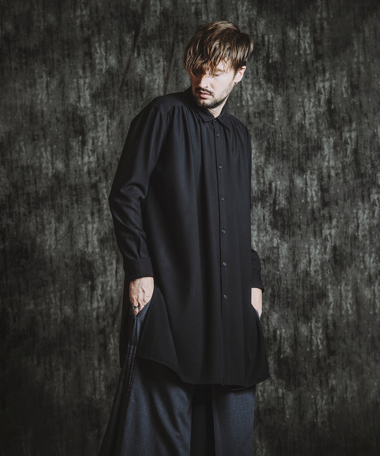 BLACK Model:H182cm