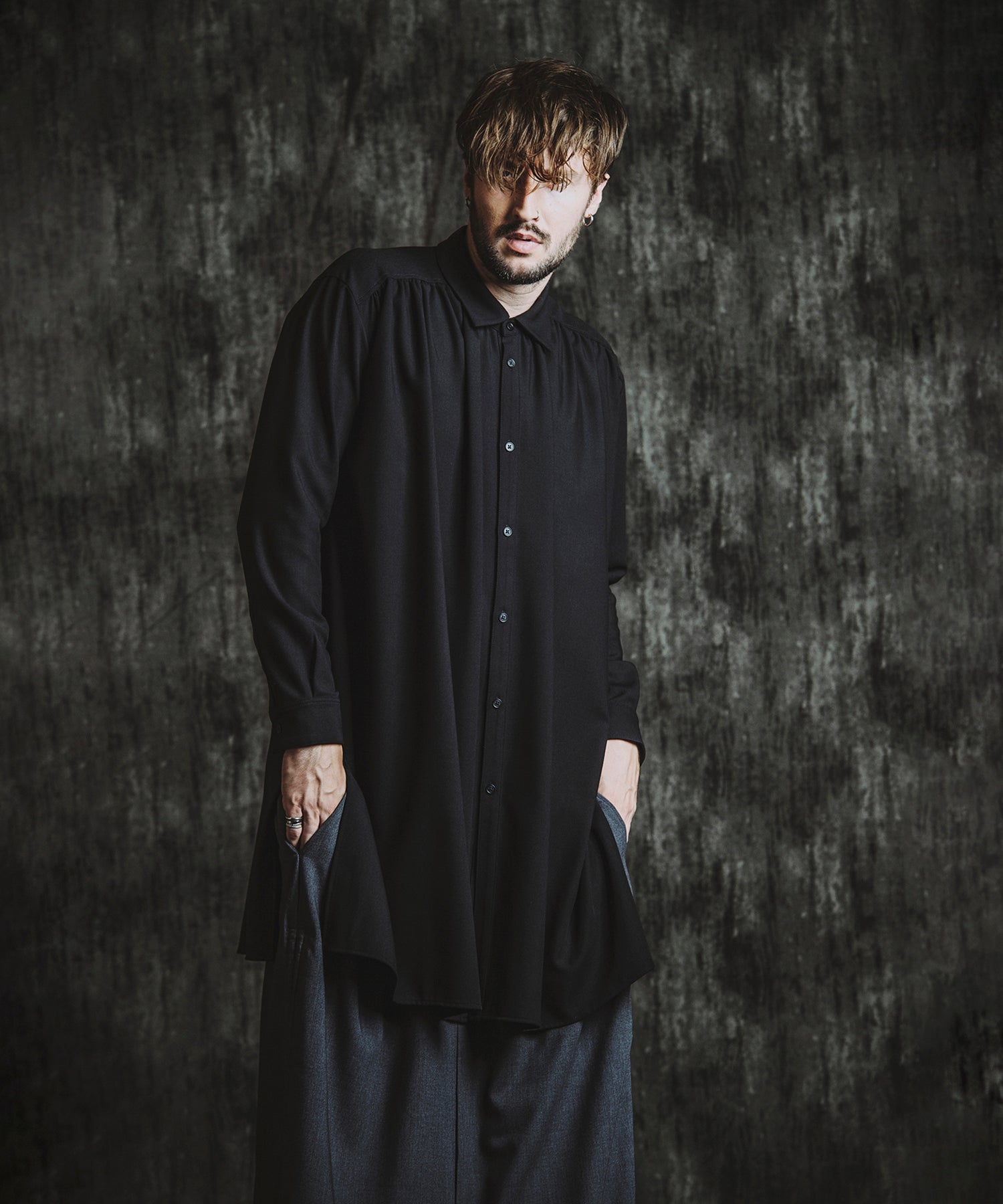 BLACK Model:H182cm