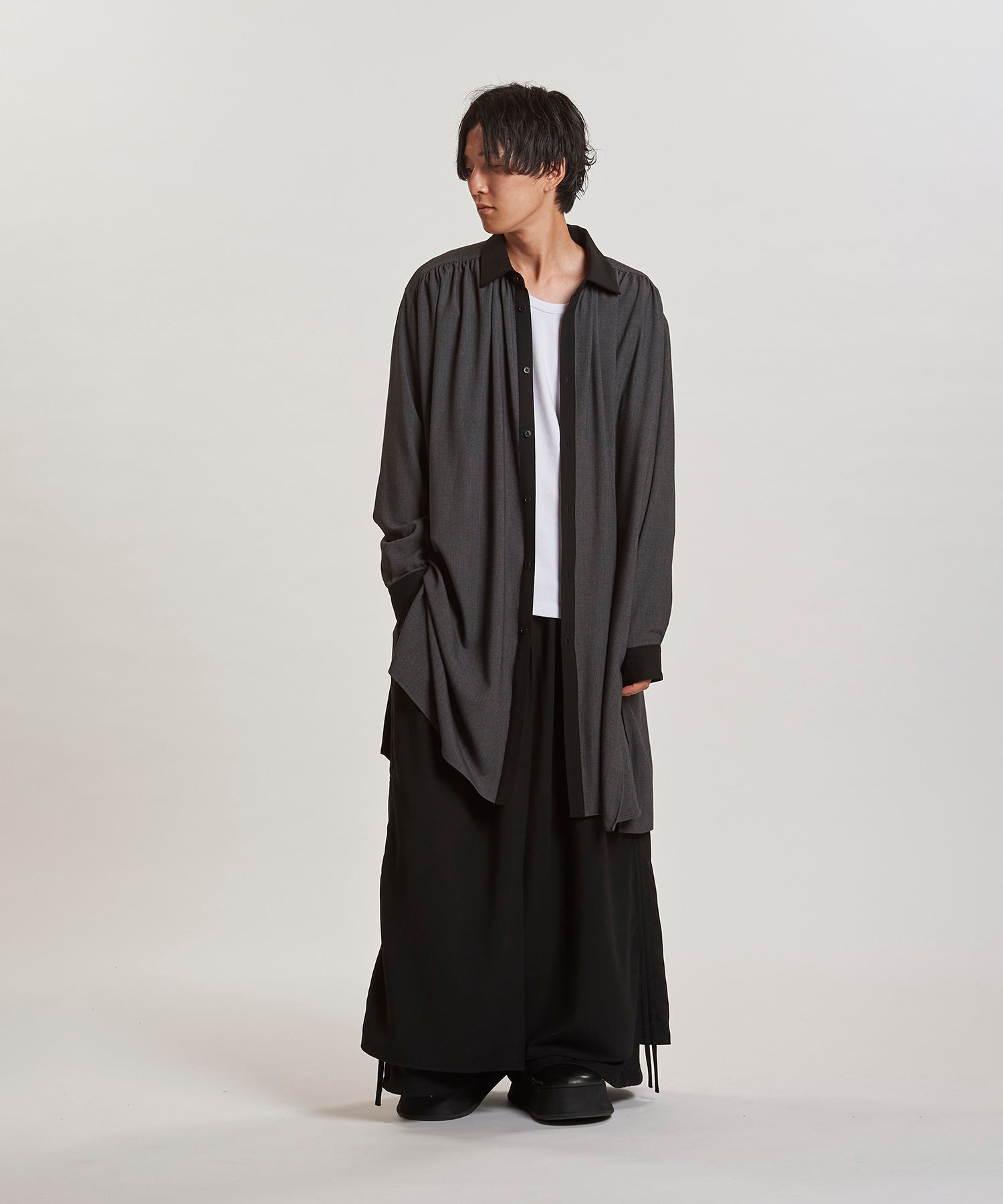 GRAY×BLACK Model:H169cm