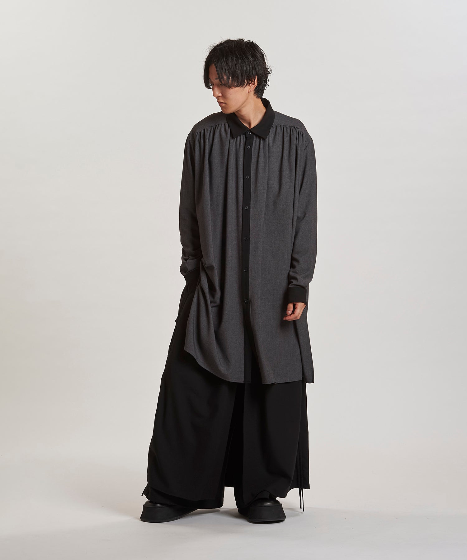 GRAY×BLACK Model:H169cm