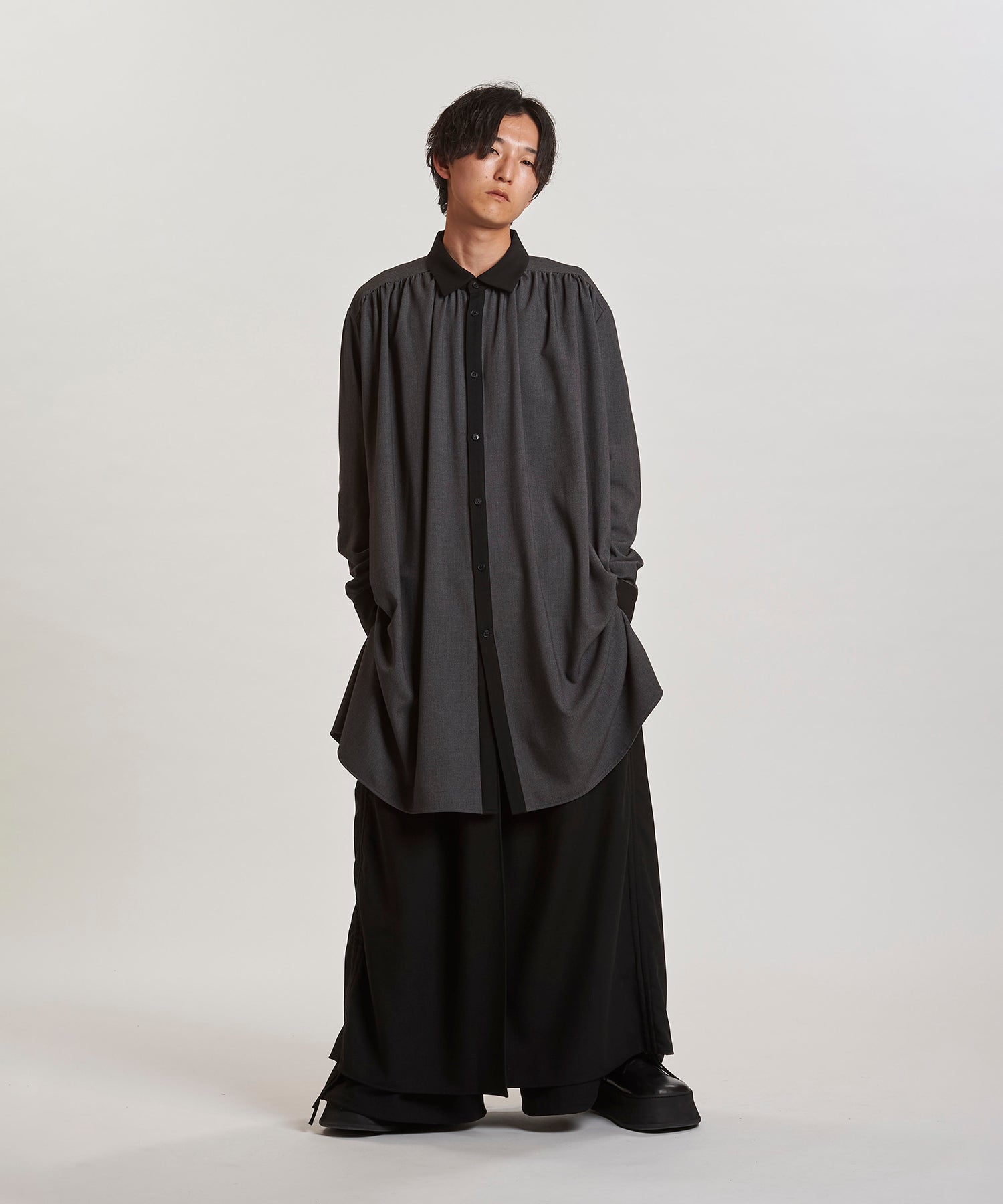 GRAY×BLACK Model:H169cm