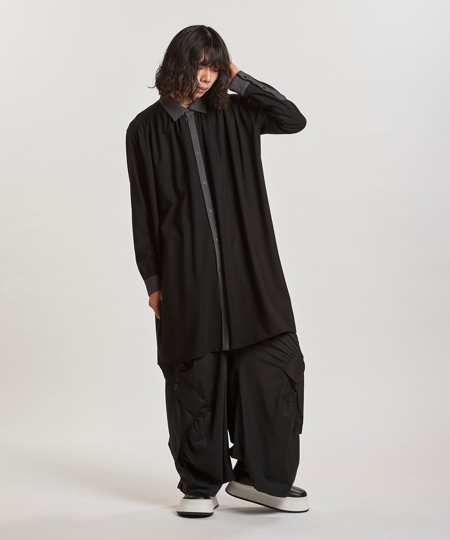 BLACK×GRAY Model:H180cm