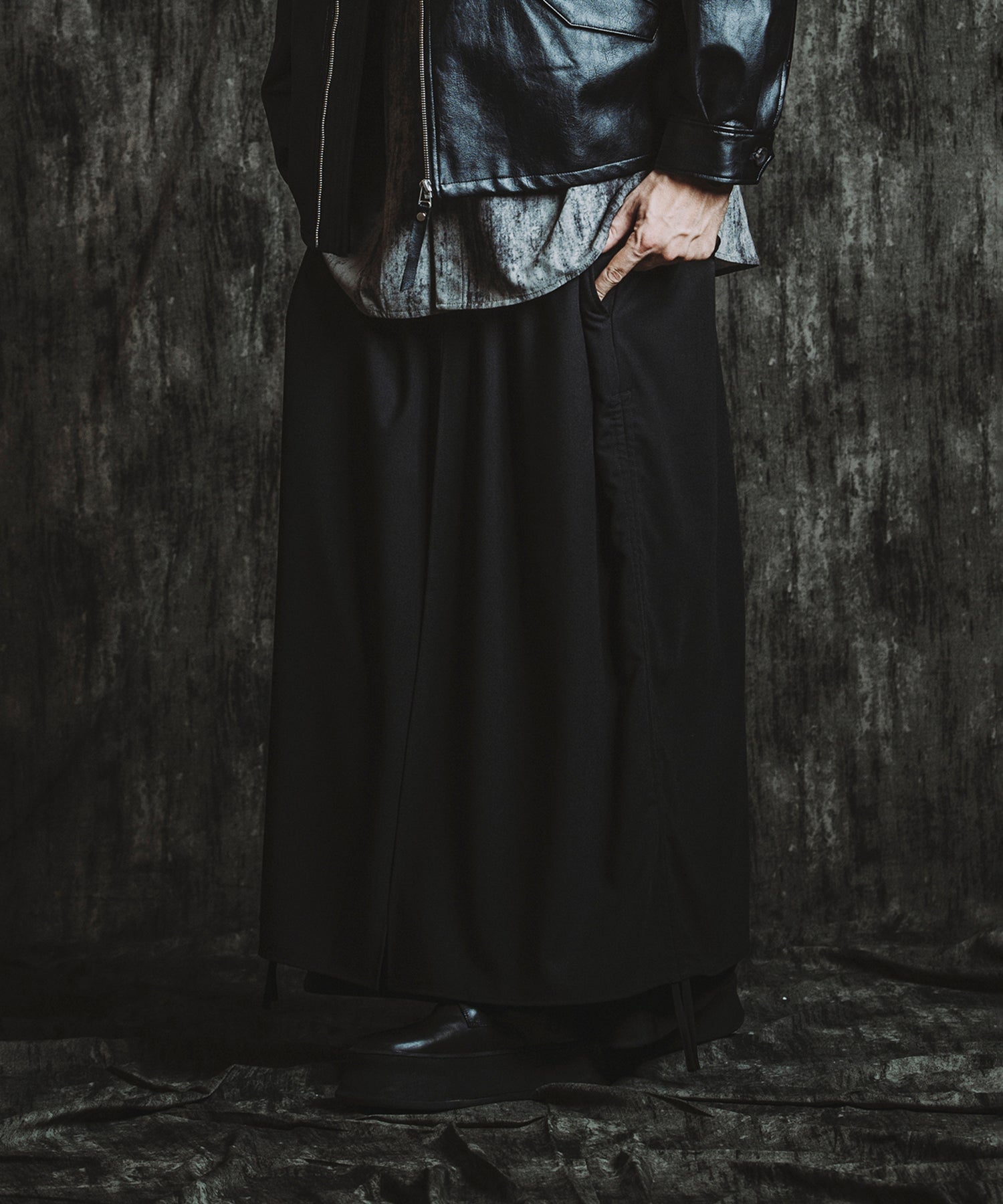 BLACK Model:H182cm