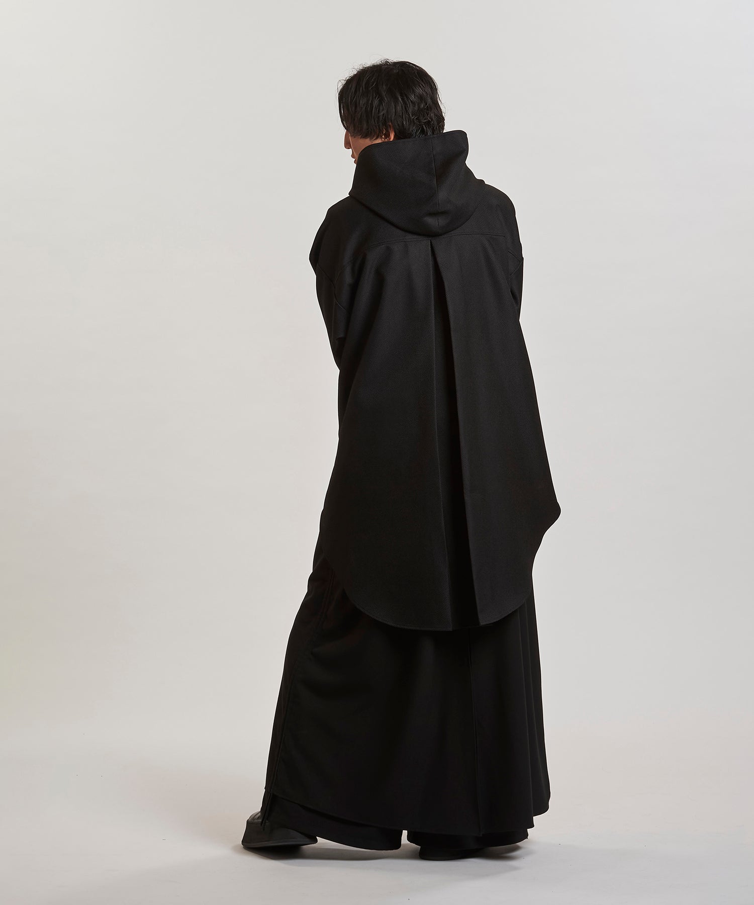 BLACK Model:H169cm