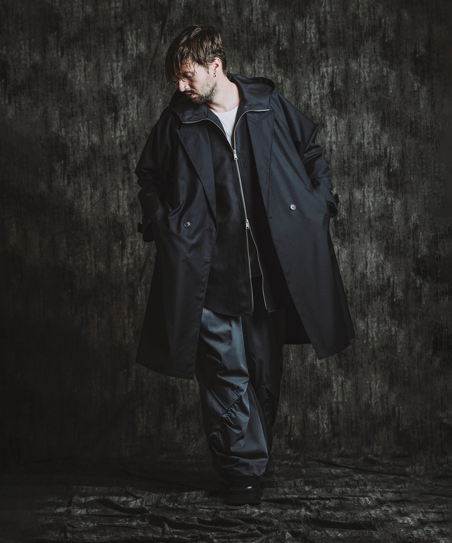 BLACK Model:H182cm
