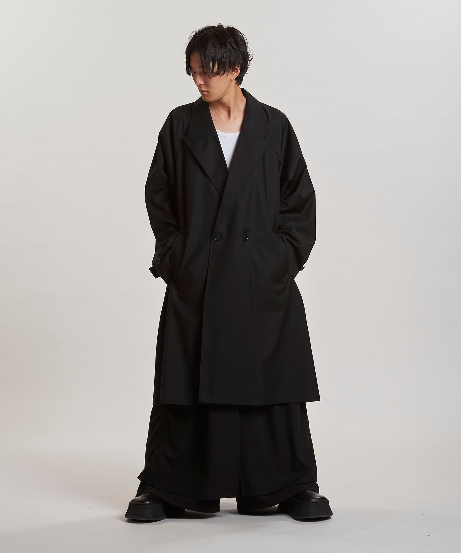 BLACK Model:H169cm