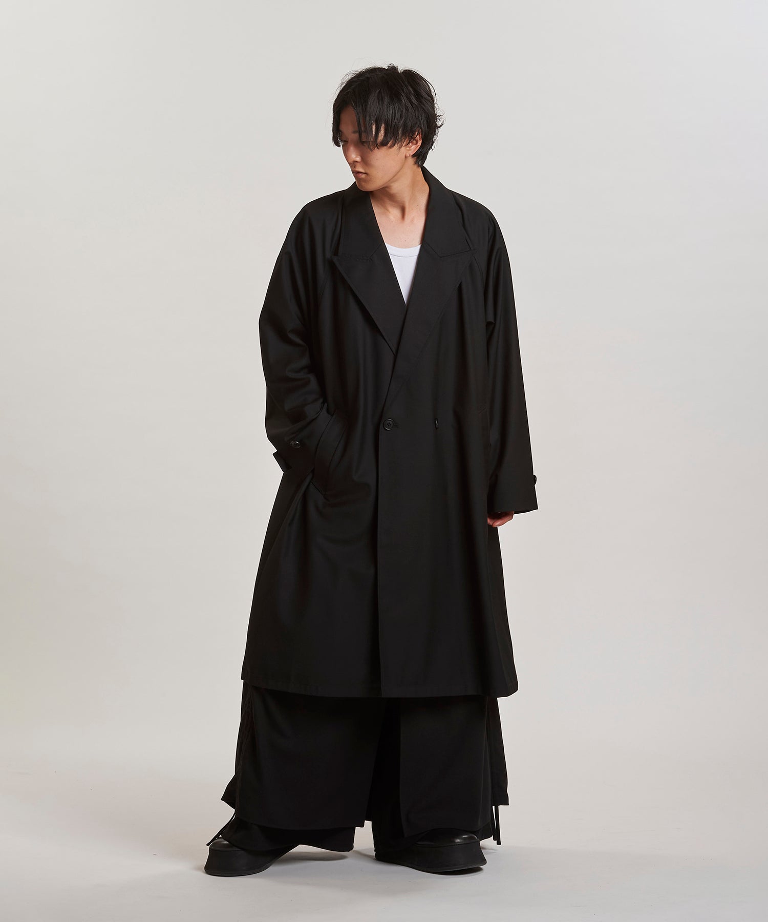BLACK Model:H169cm