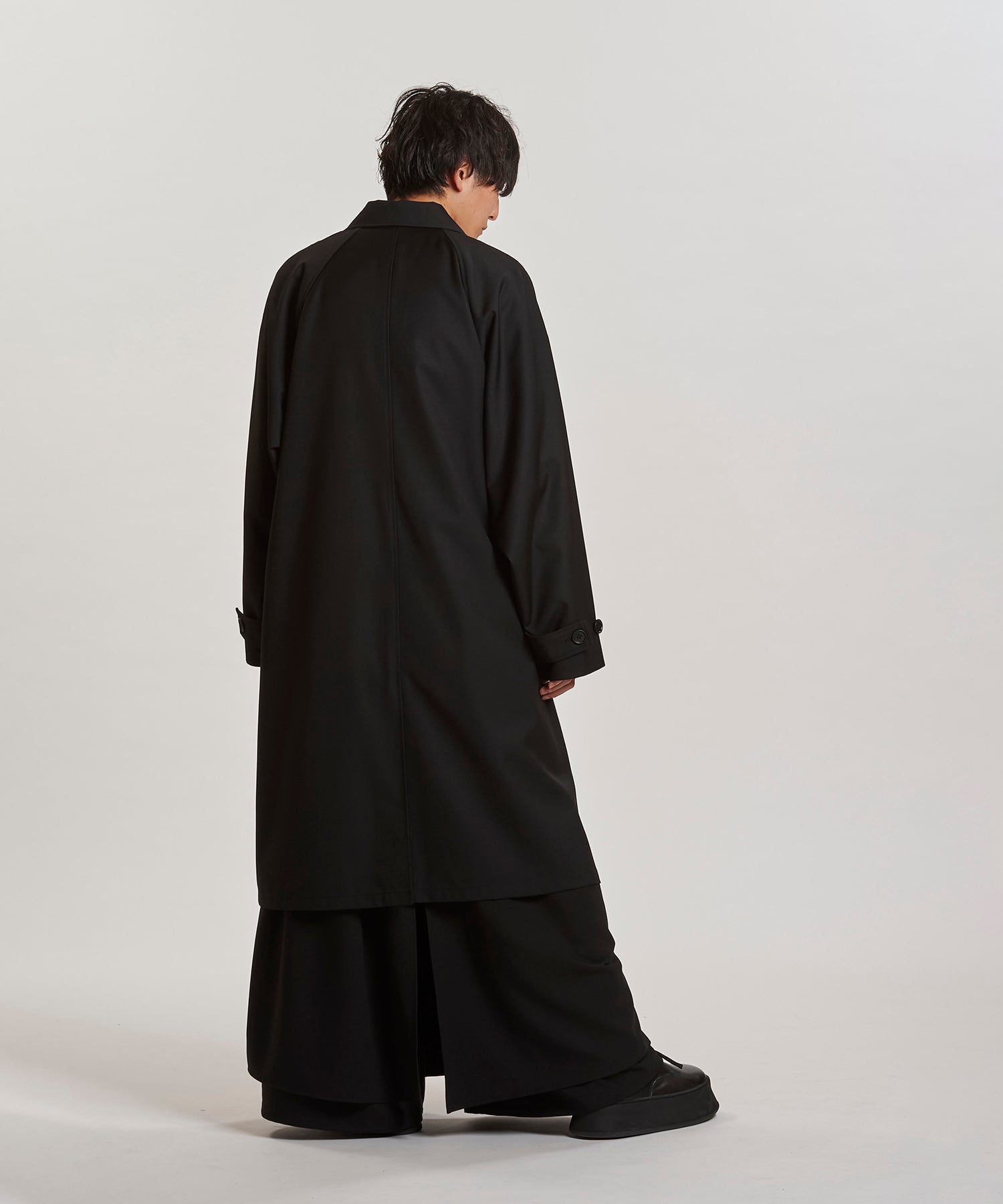 BLACK Model:H169cm