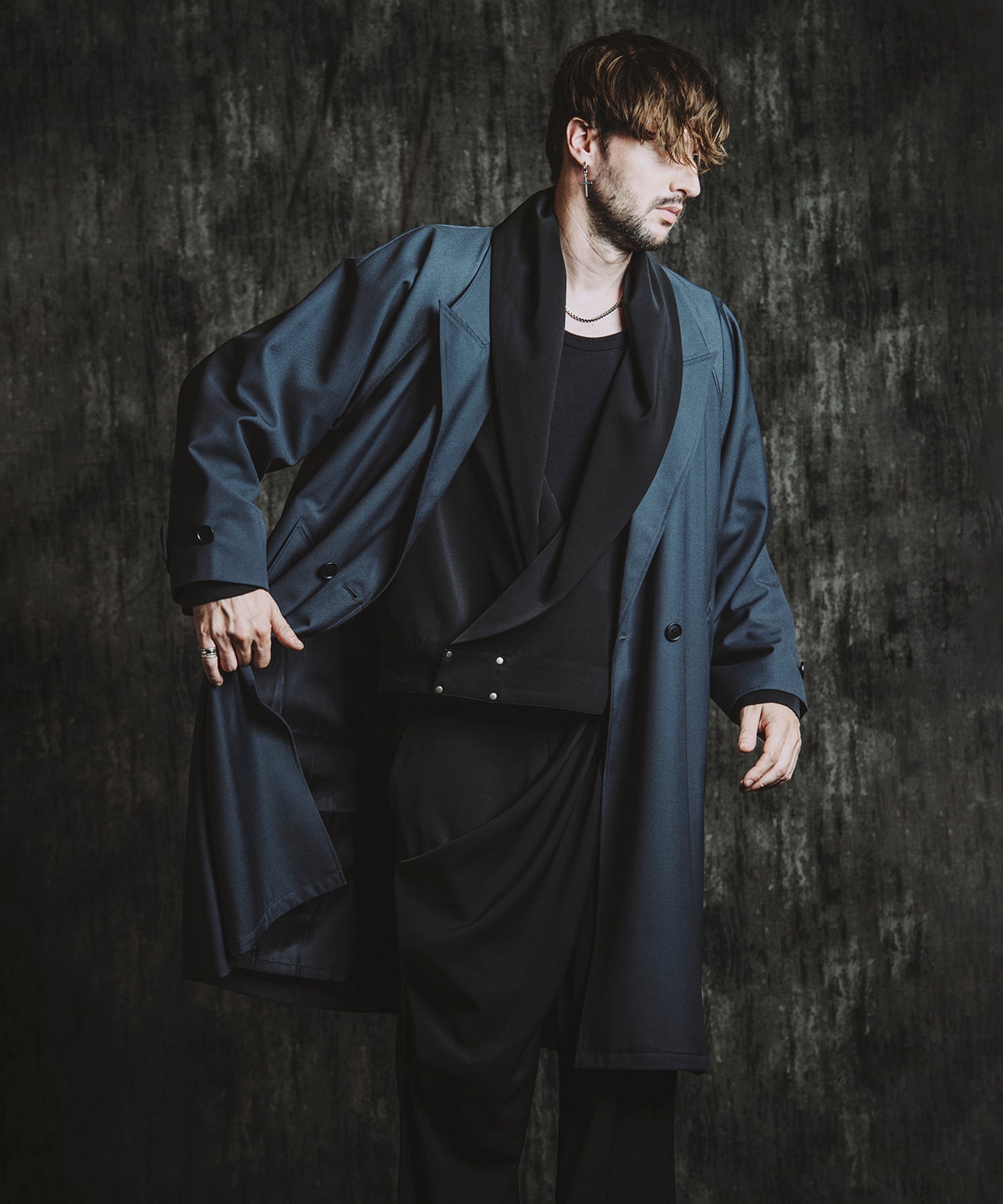 GRAY Model:H182cm