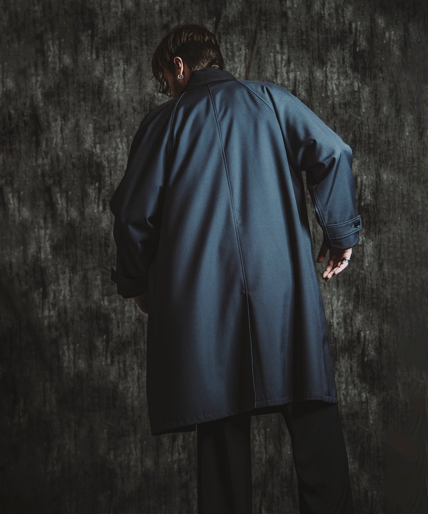 GRAY Model:H182cm