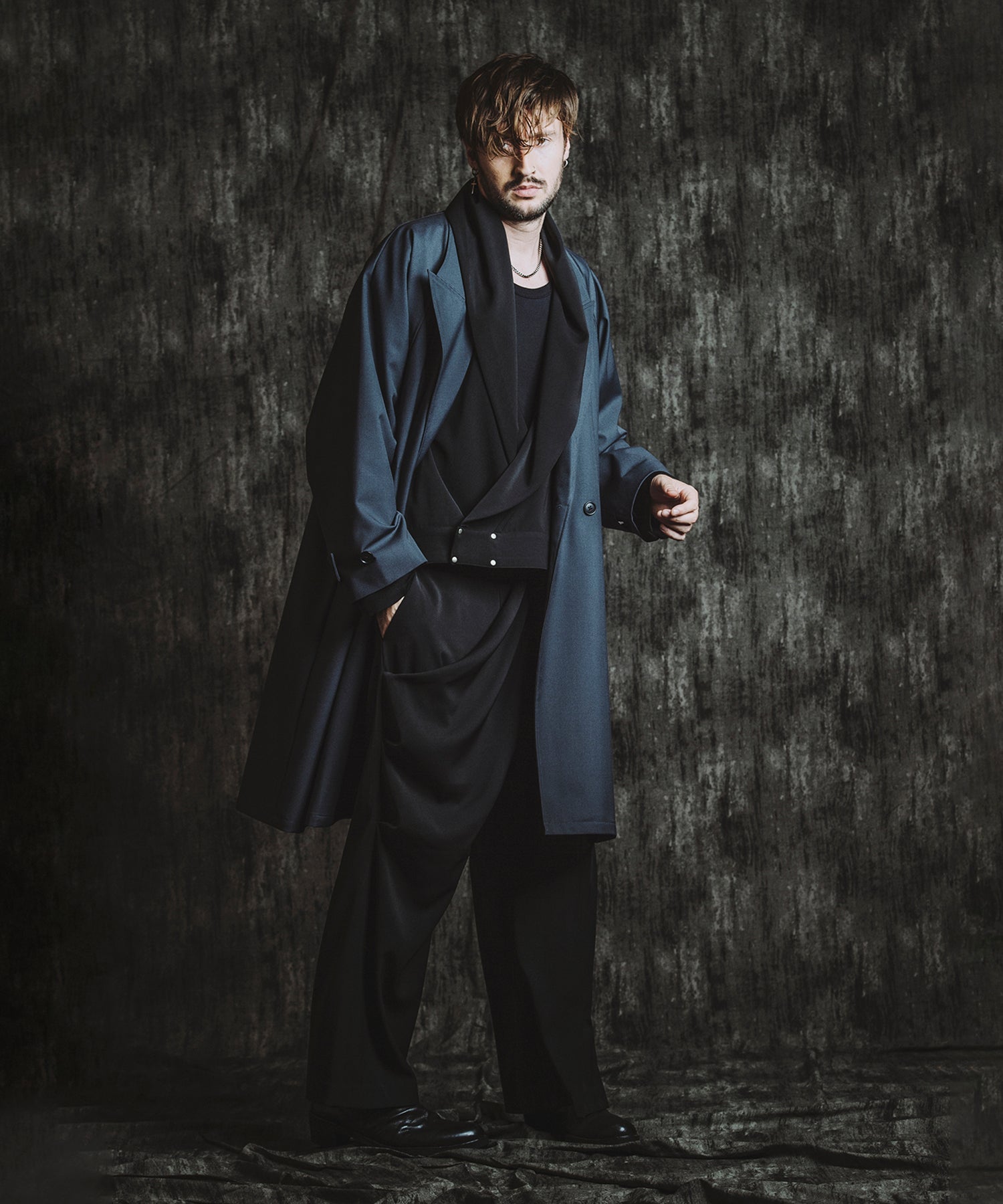 GRAY Model:H182cm