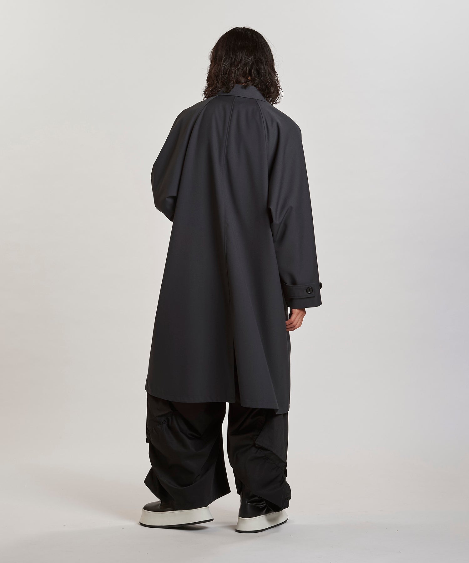 GRAY Model:H180cm