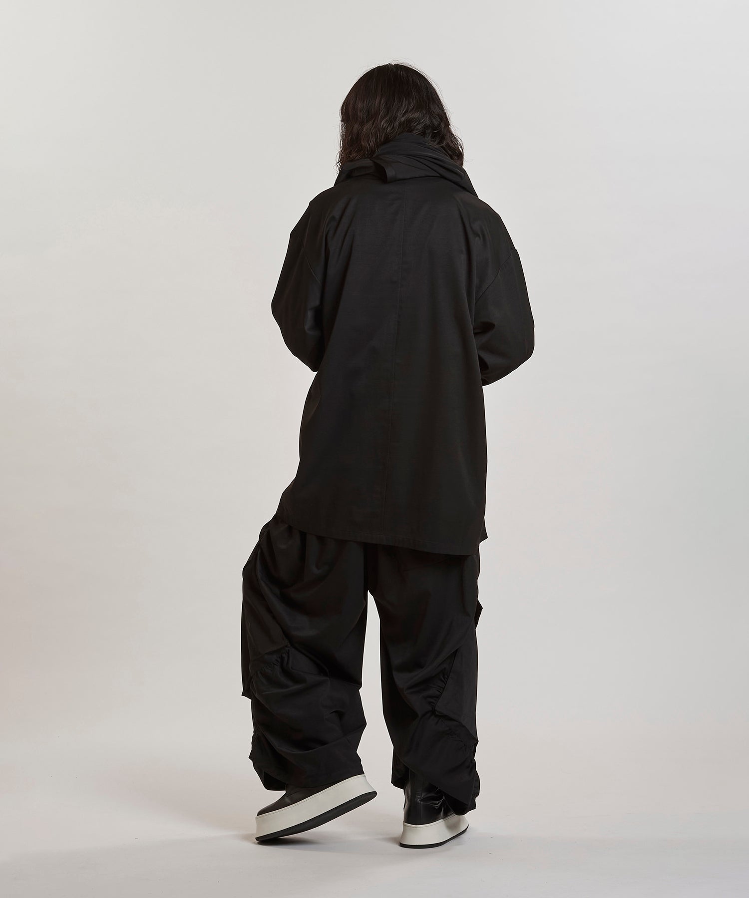BLACK Model:H180cm