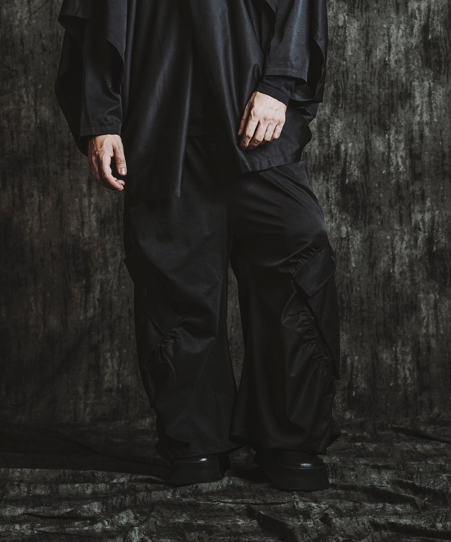 BLACK Model:H182cm