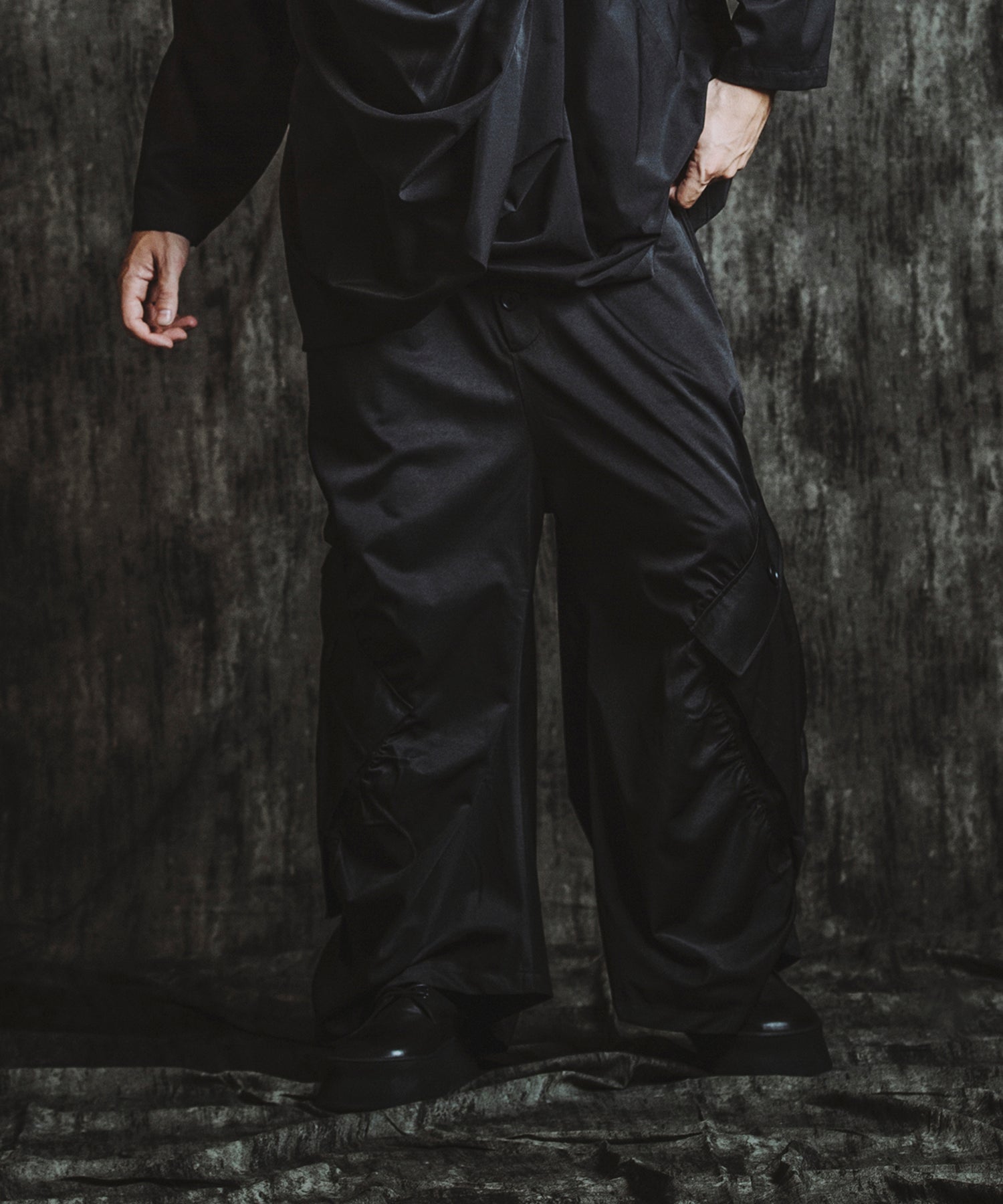 BLACK Model:H182cm