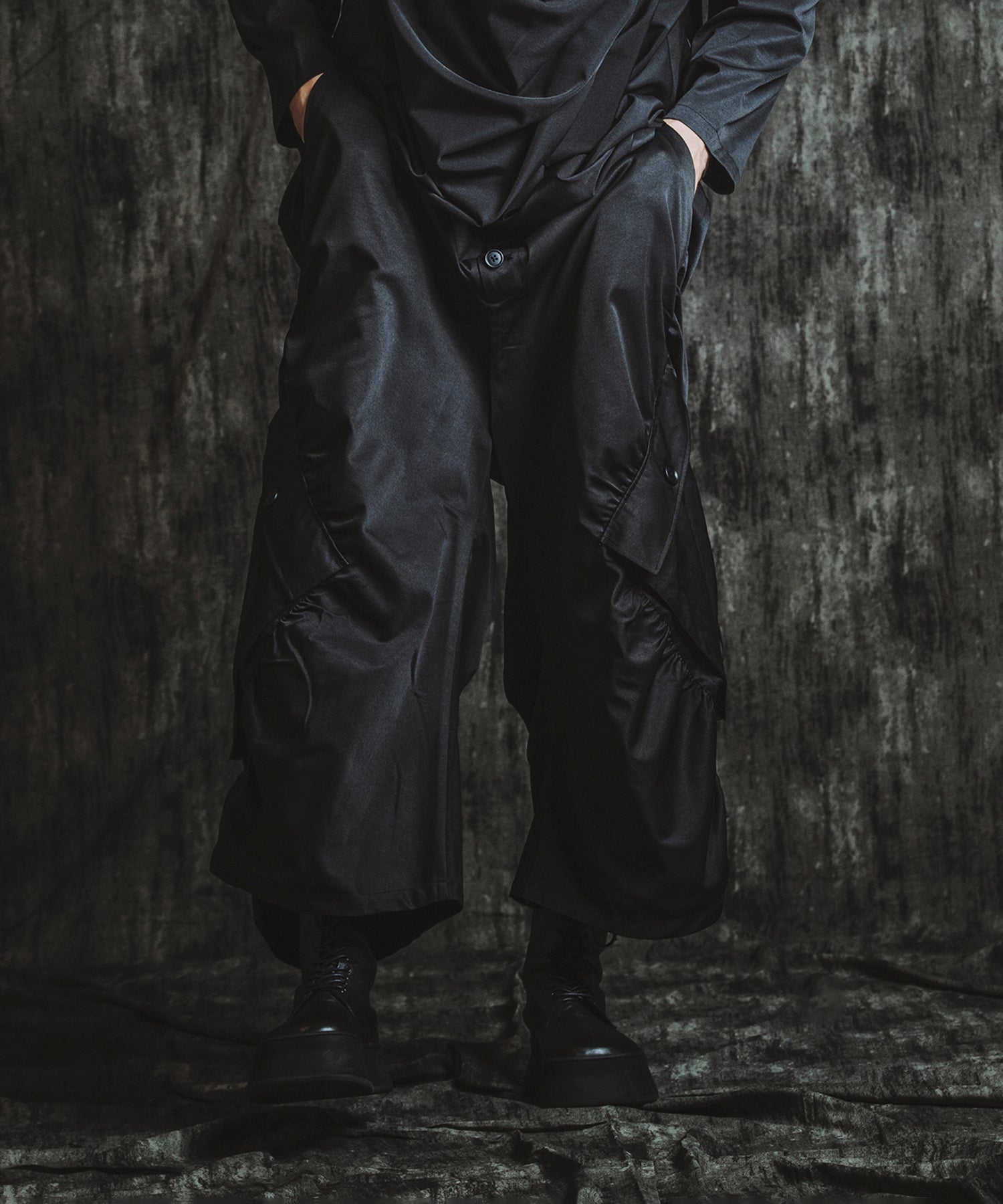BLACK Model:H182cm