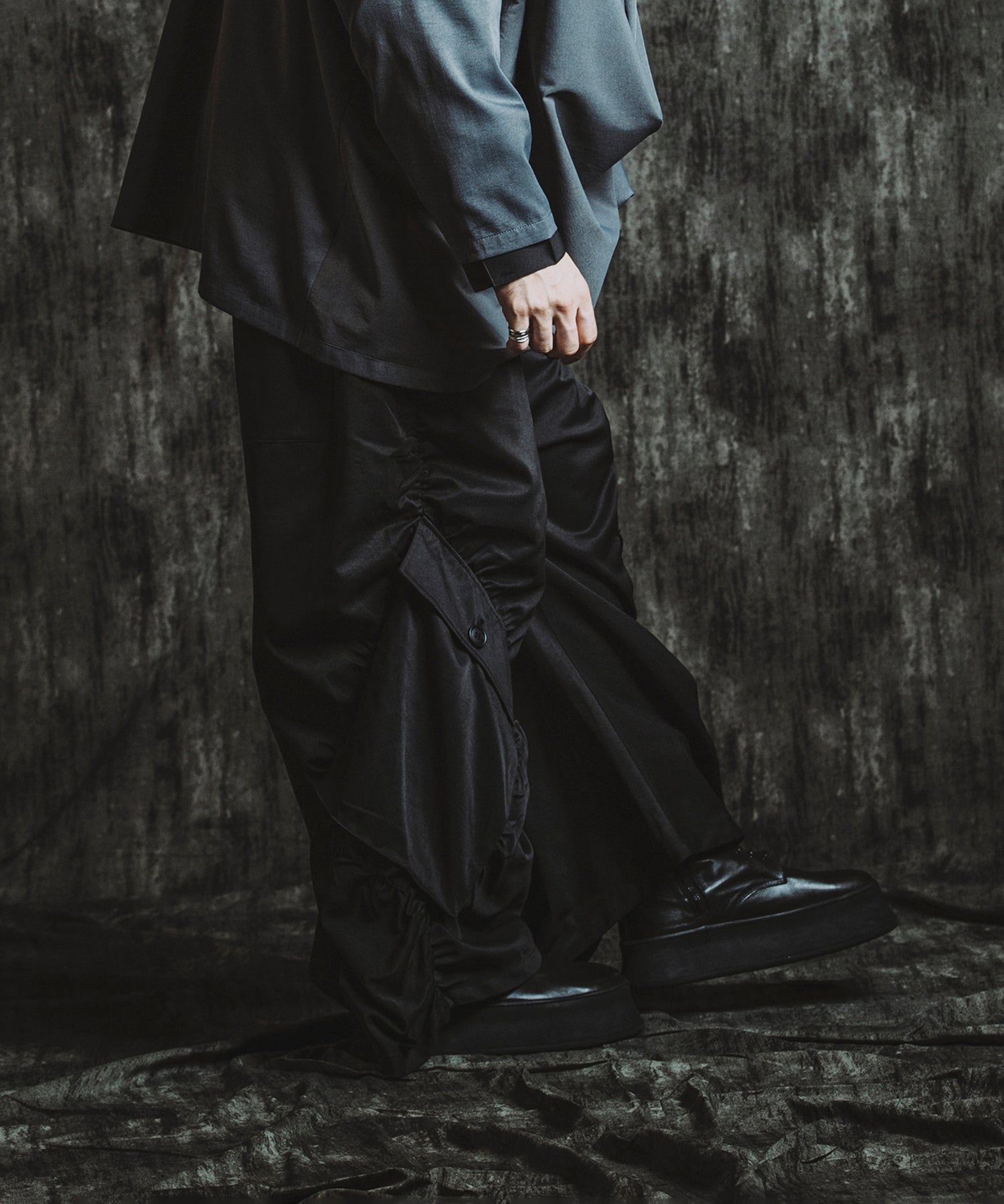 BLACK Model:H182cm