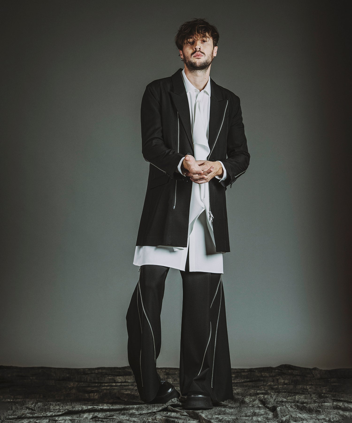 BLACK Model:H182cm