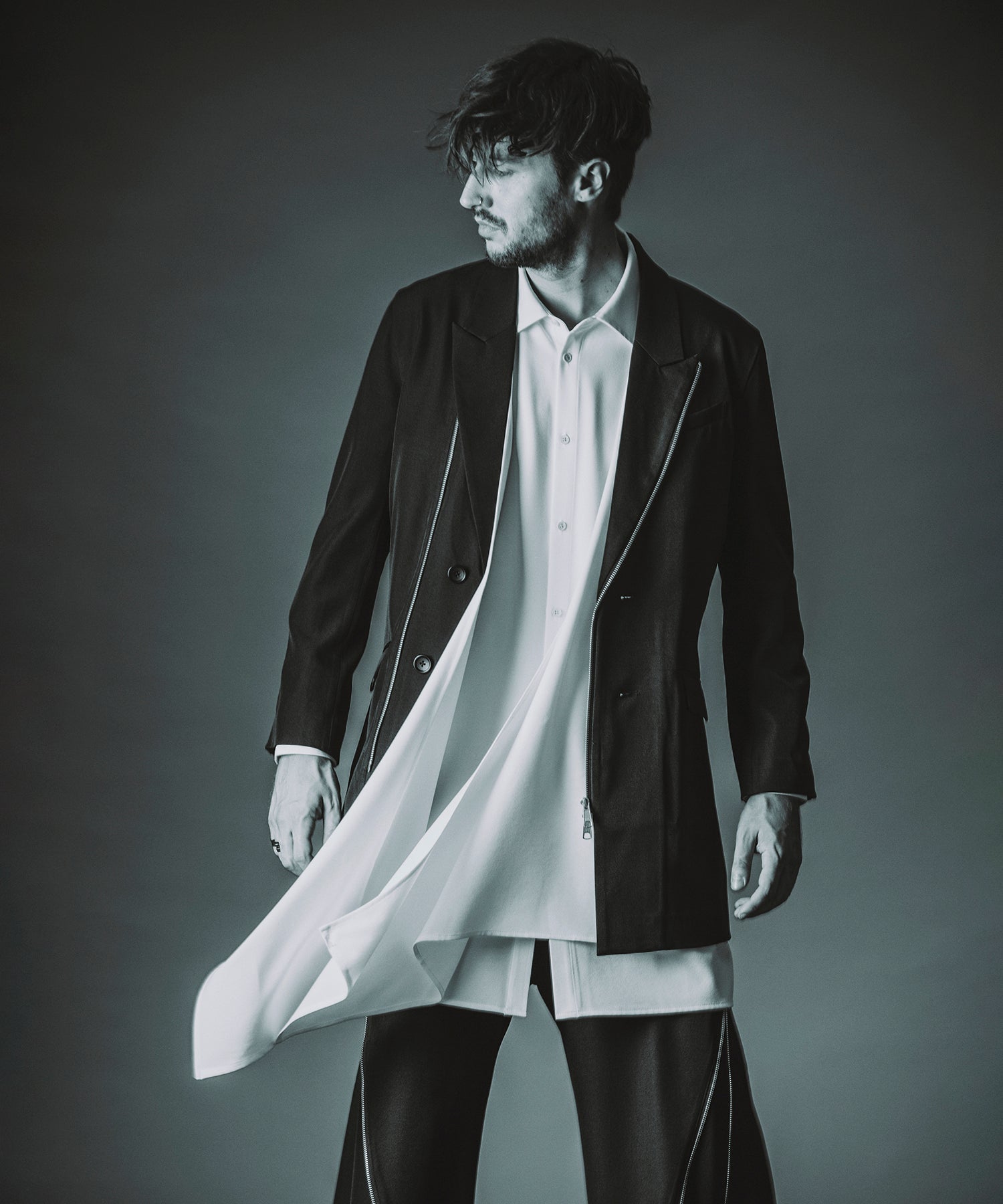 BLACK Model:H182cm