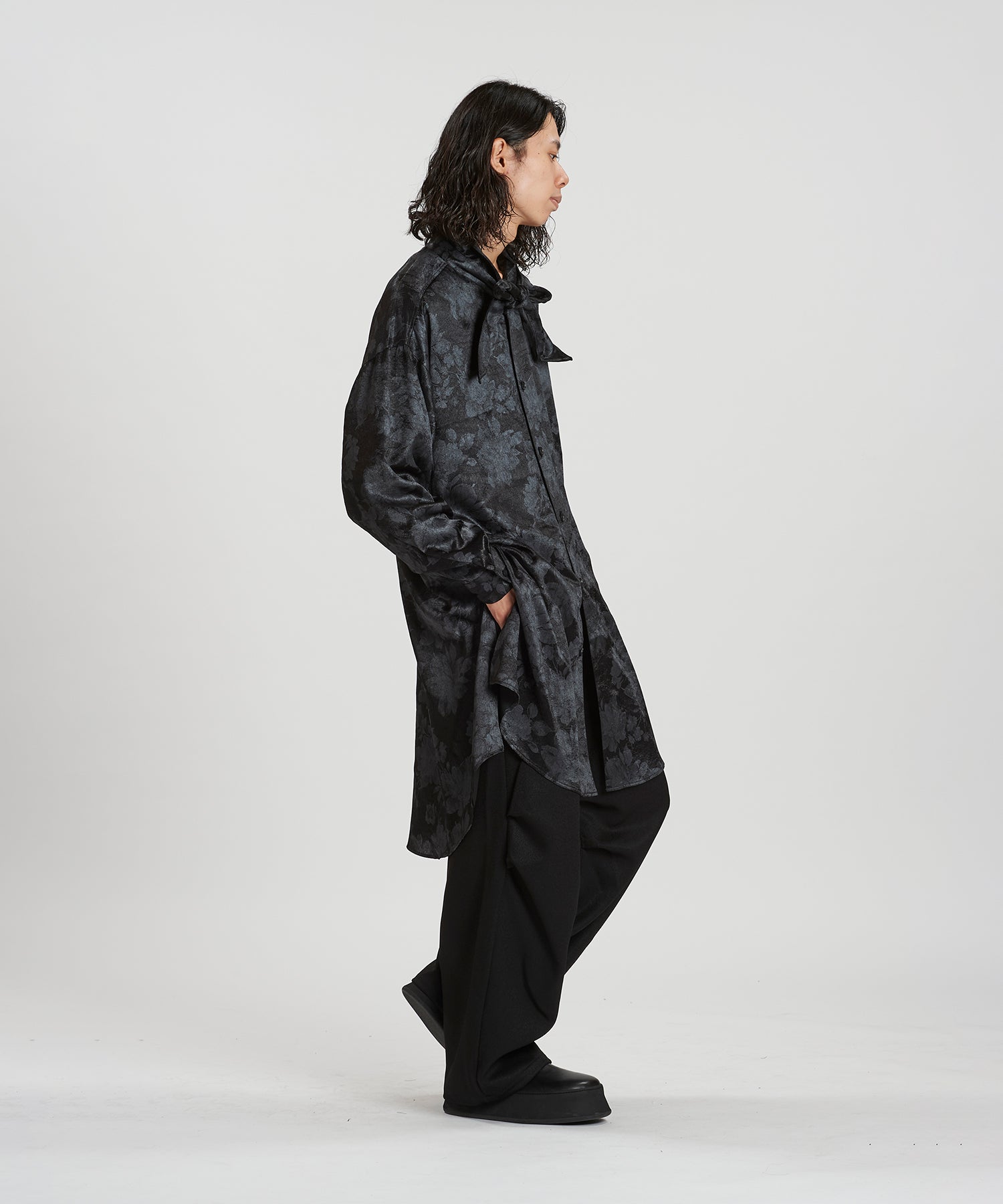 BLACK Model:H180cm