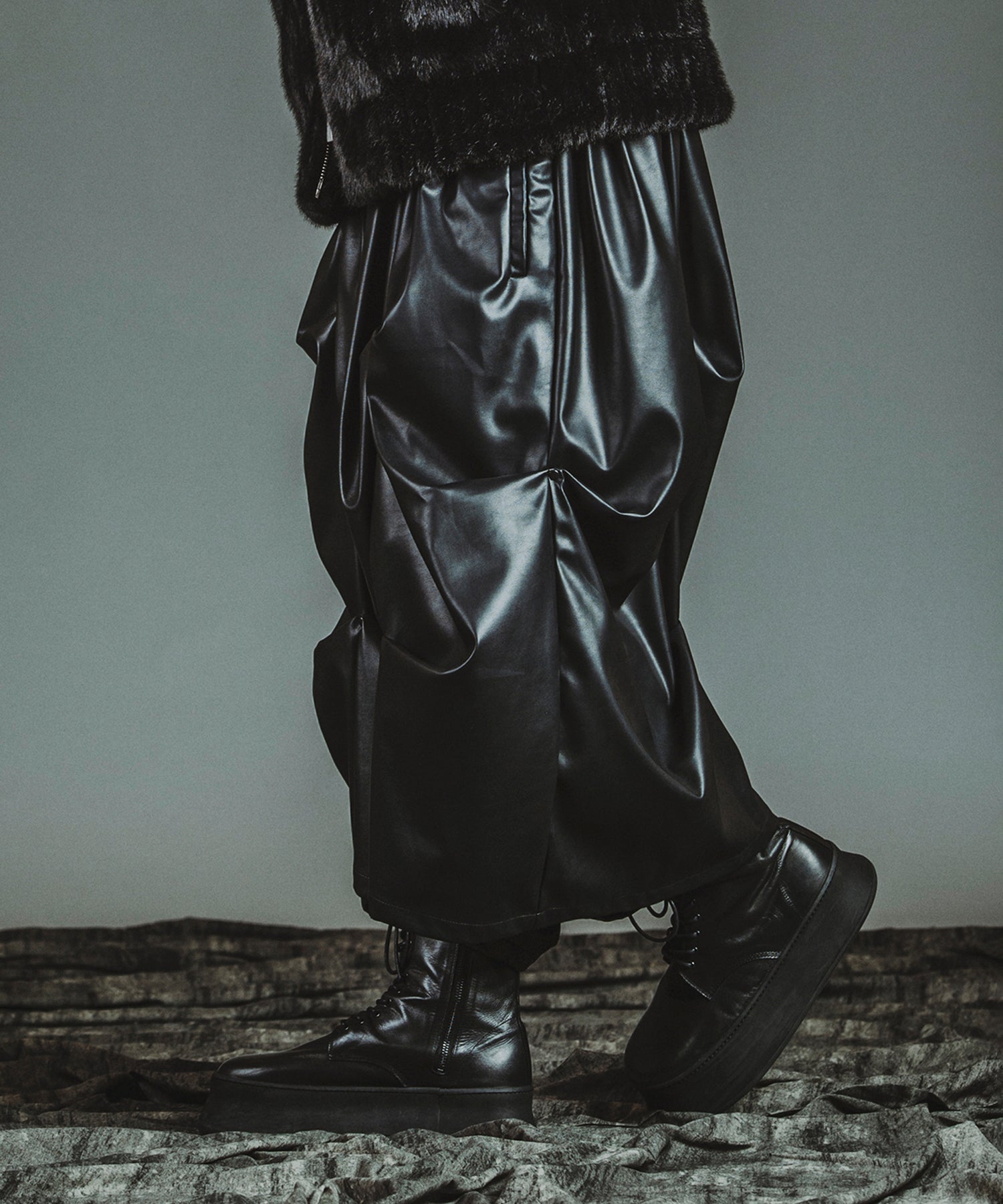 BLACK Model:H182cm