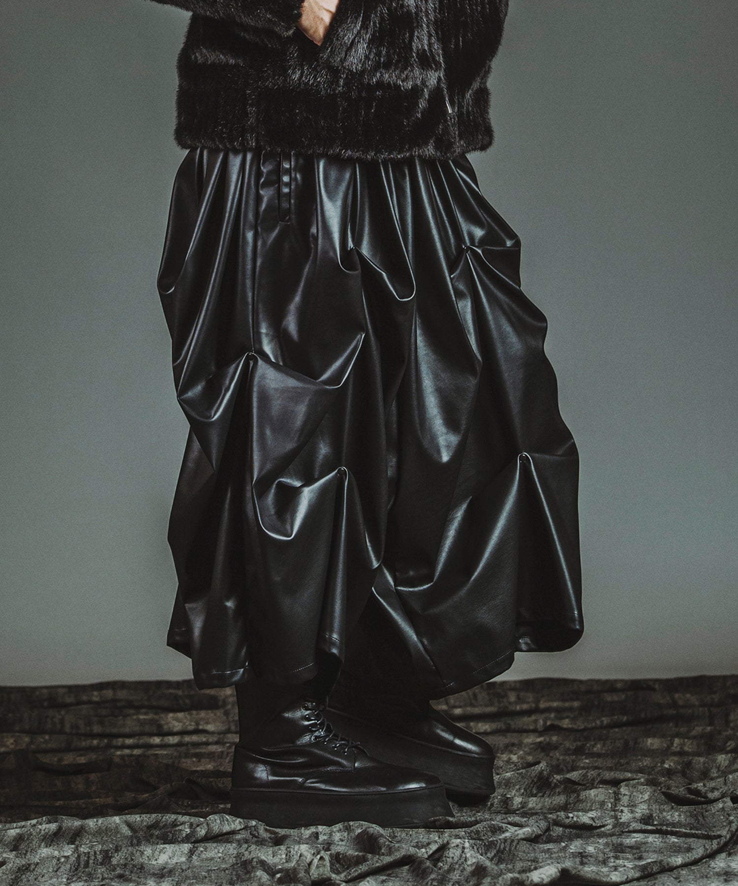 BLACK Model:H182cm