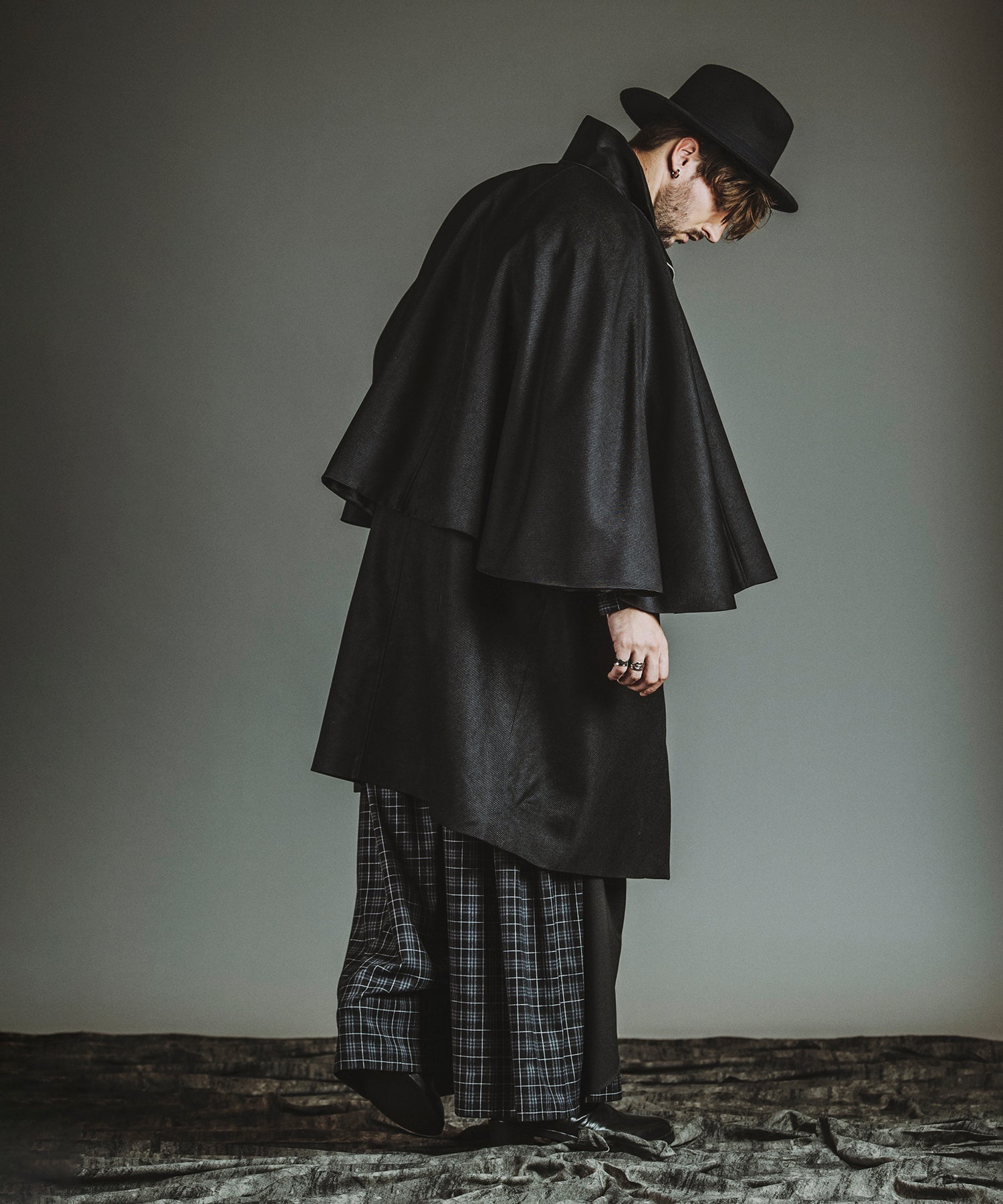 BLACK Model:H182cm